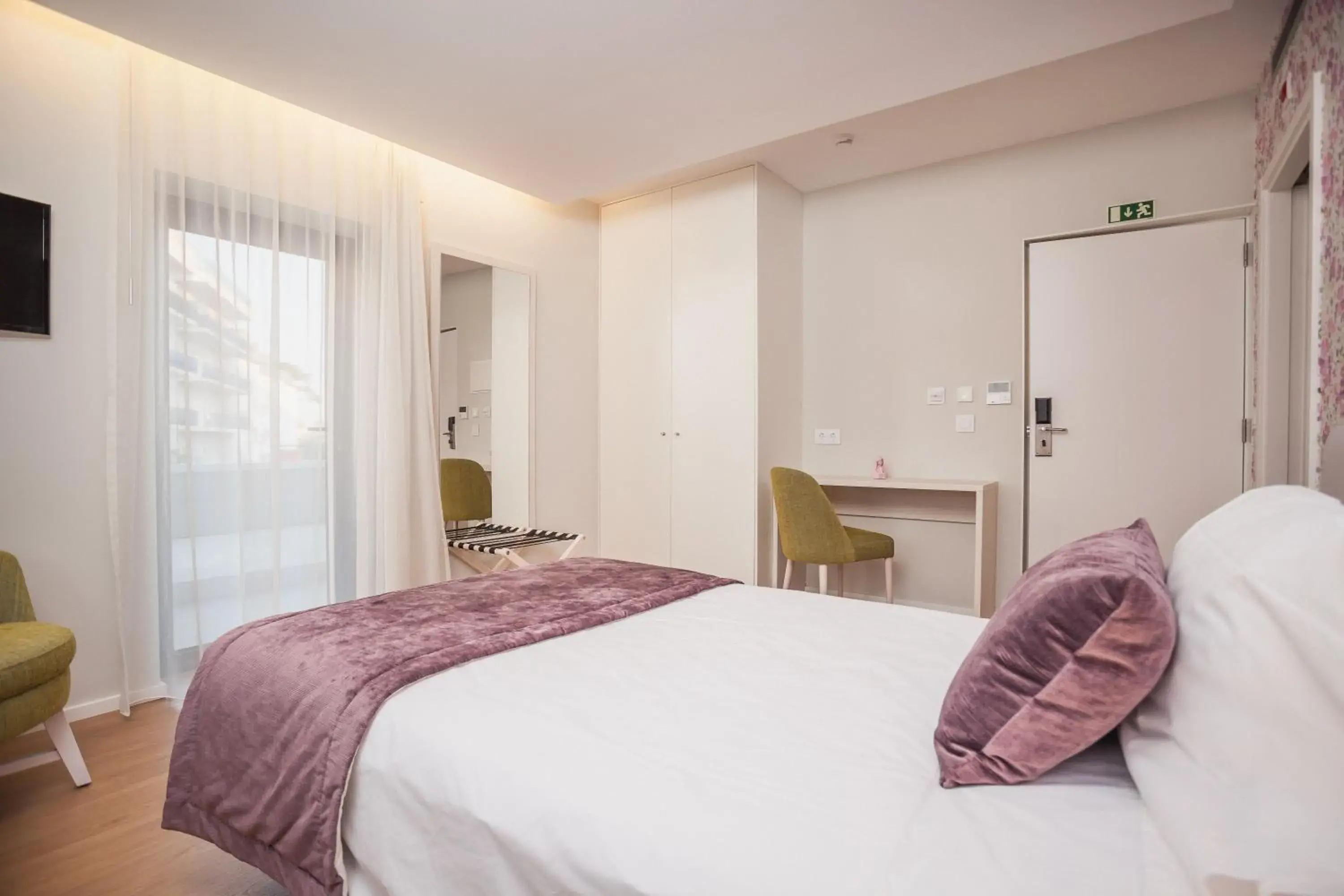 Bedroom, Bed in Essence Inn Marianos Hotel Bedroom, Bed in Essence Inn Marianos Hotel