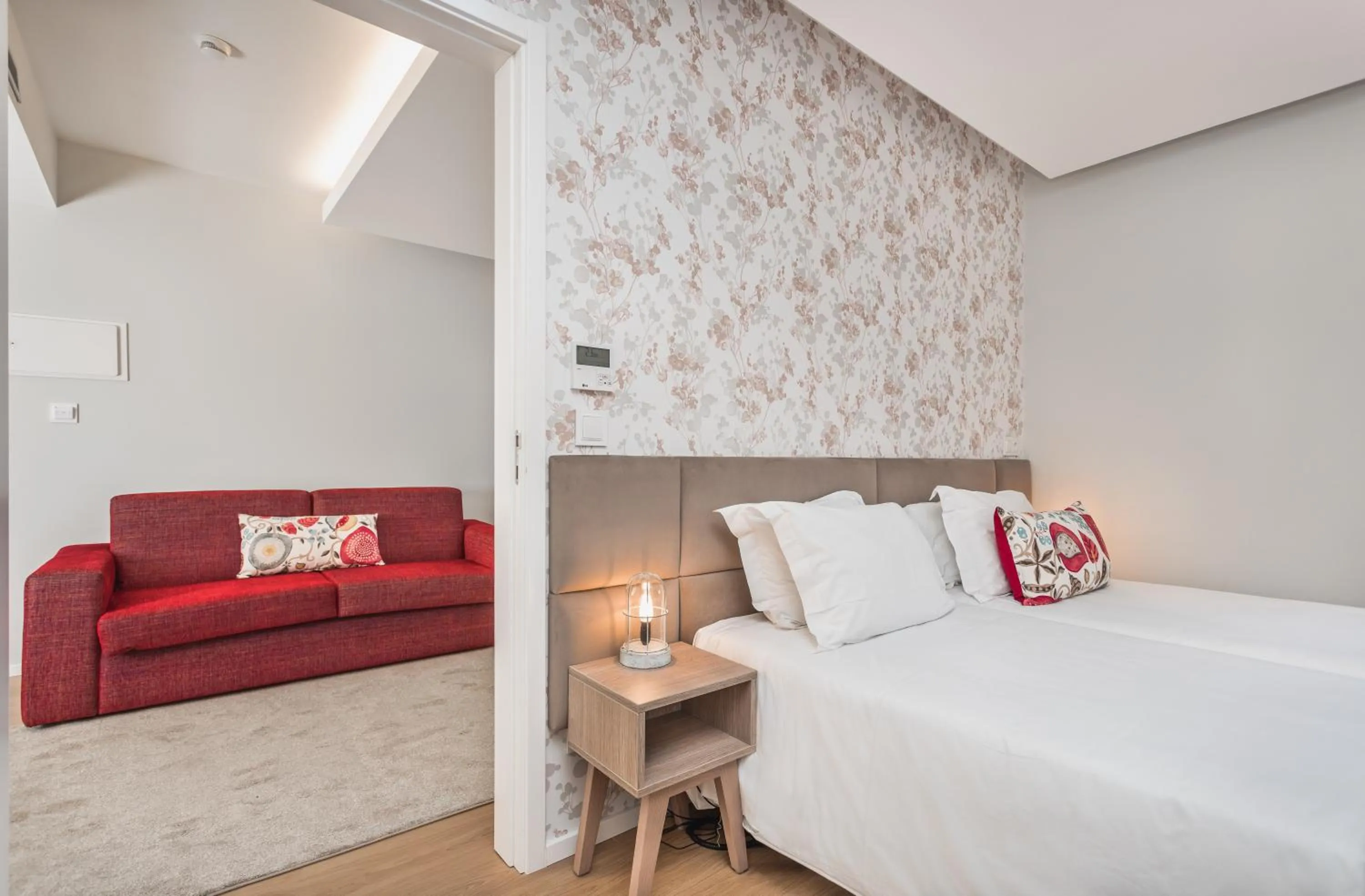 Bedroom, Bed in Essence Inn Marianos Hotel