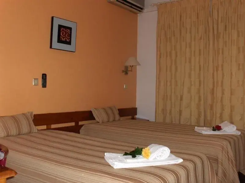 Triple Room with Balcony in Sao Roque Triple Room with Balcony in Sao Roque