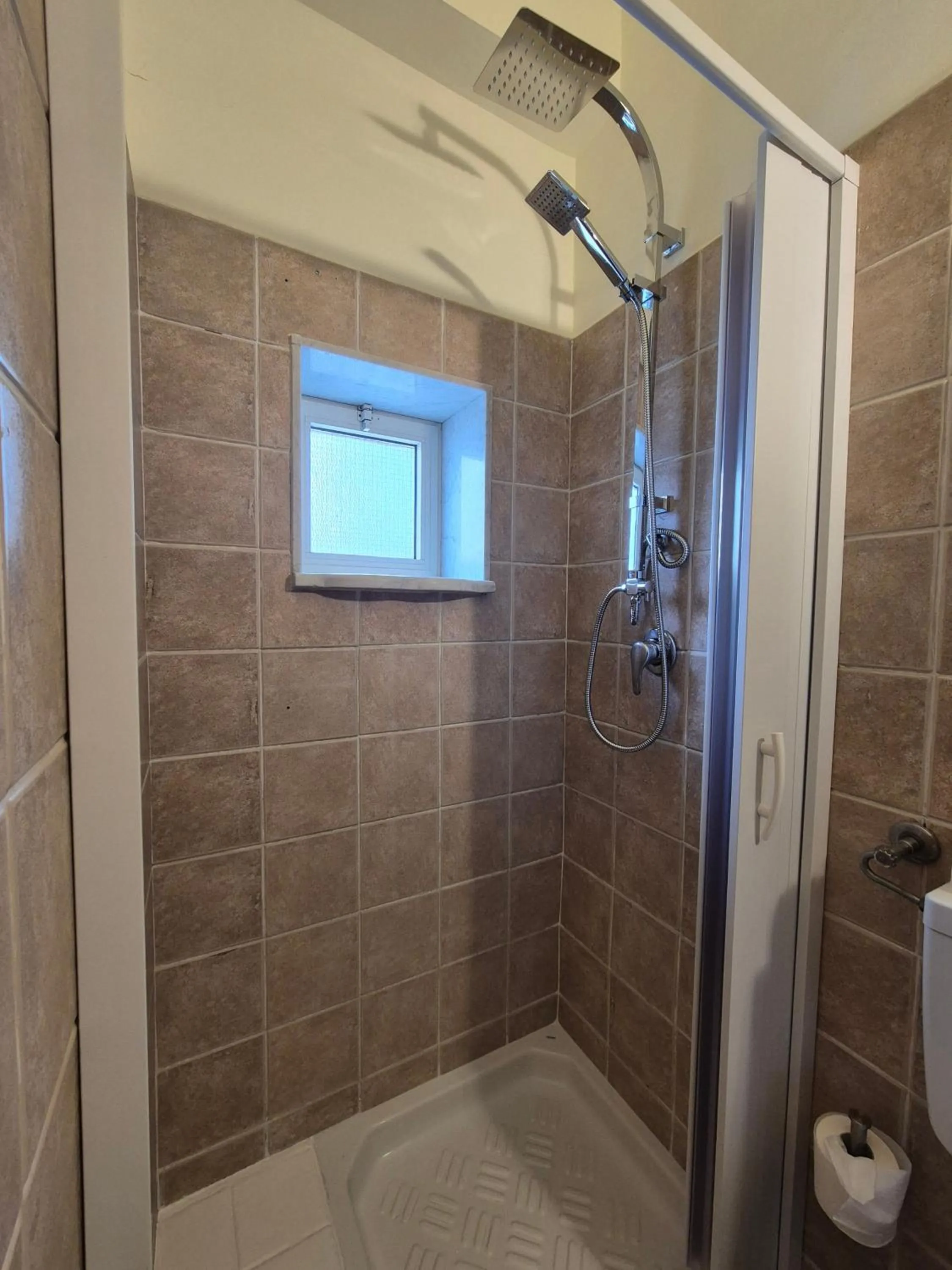 Shower in Bella Taormina