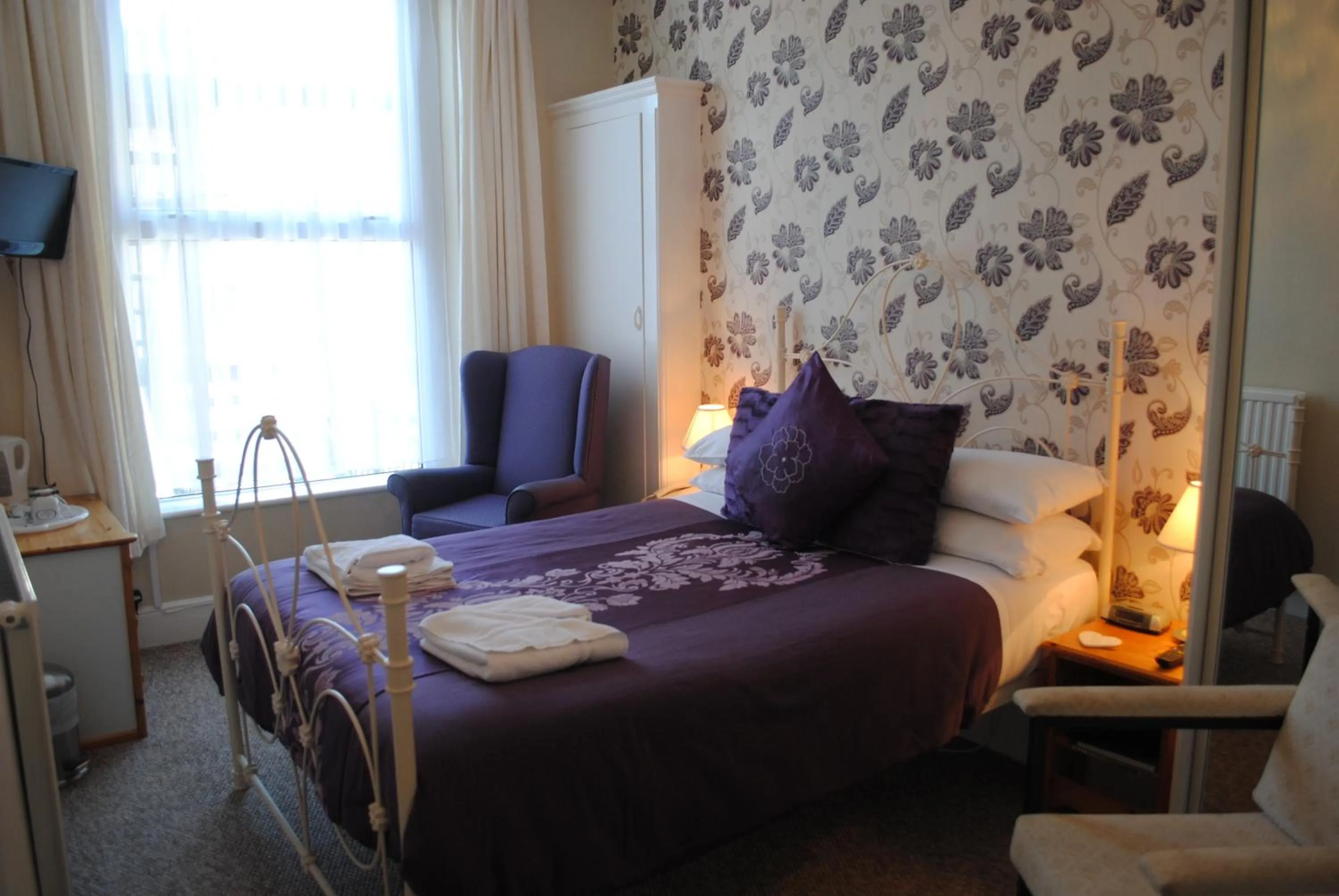 Bed in Craig-Ard Hotel