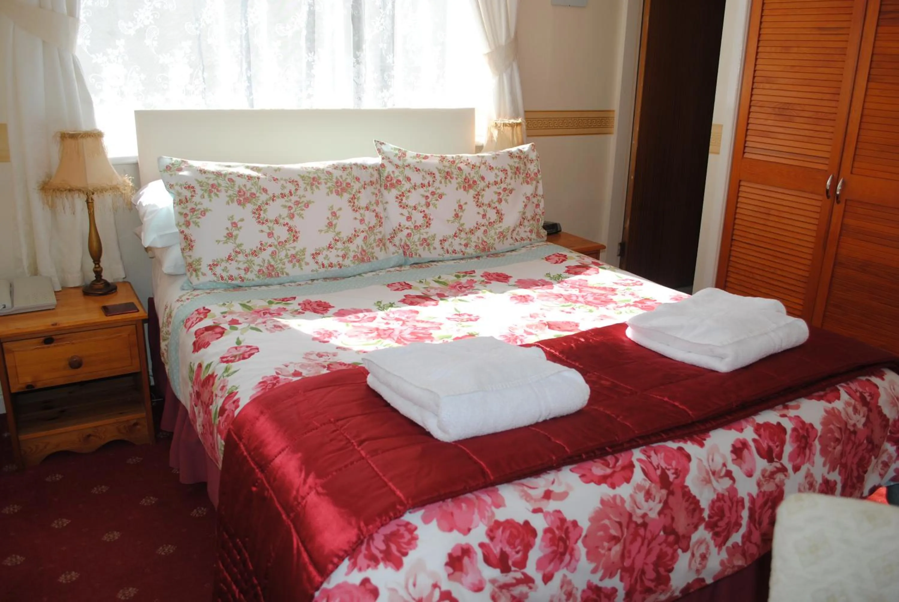 Bed in Craig-Ard Hotel