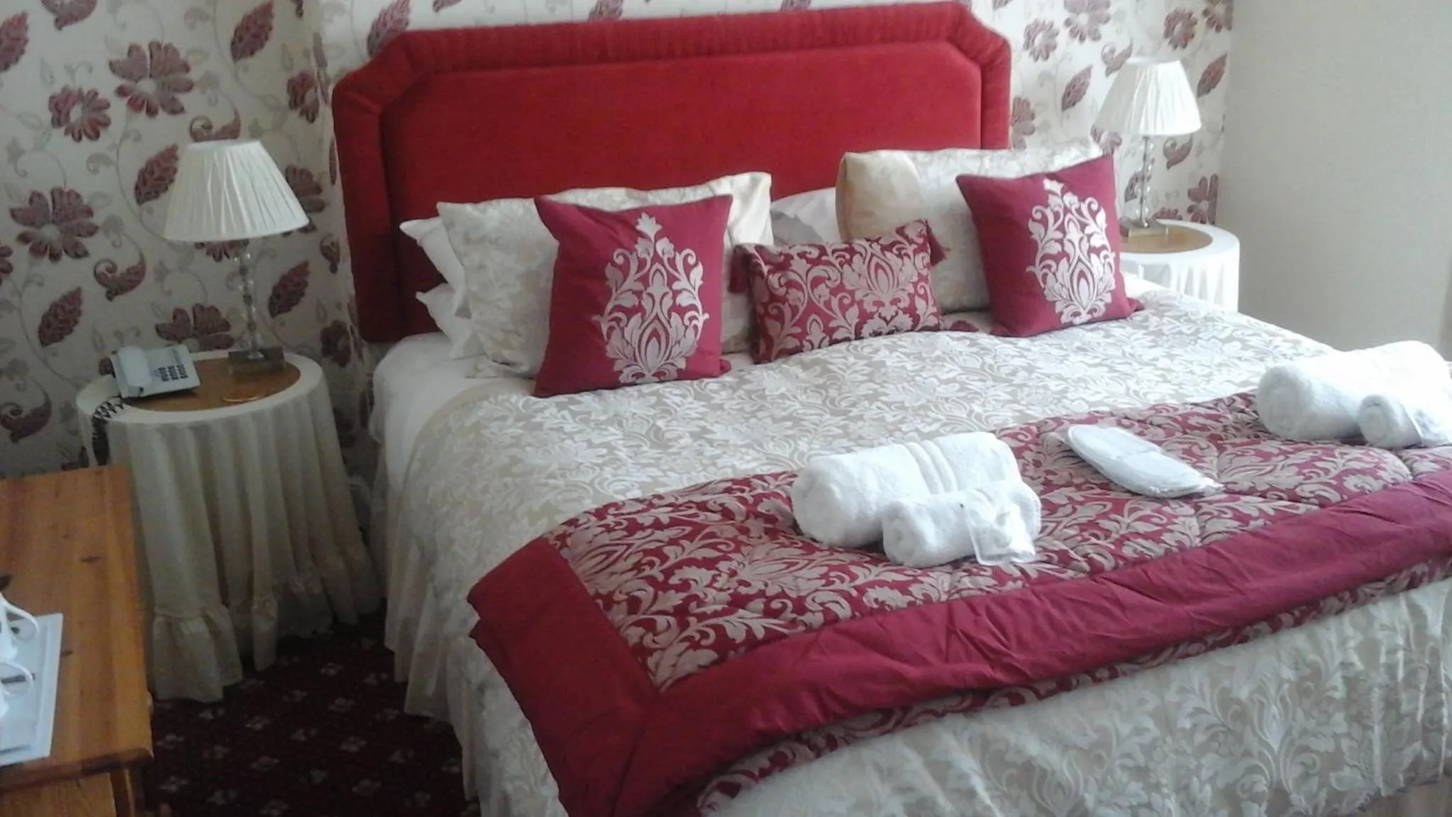 Bed in Craig-Ard Hotel