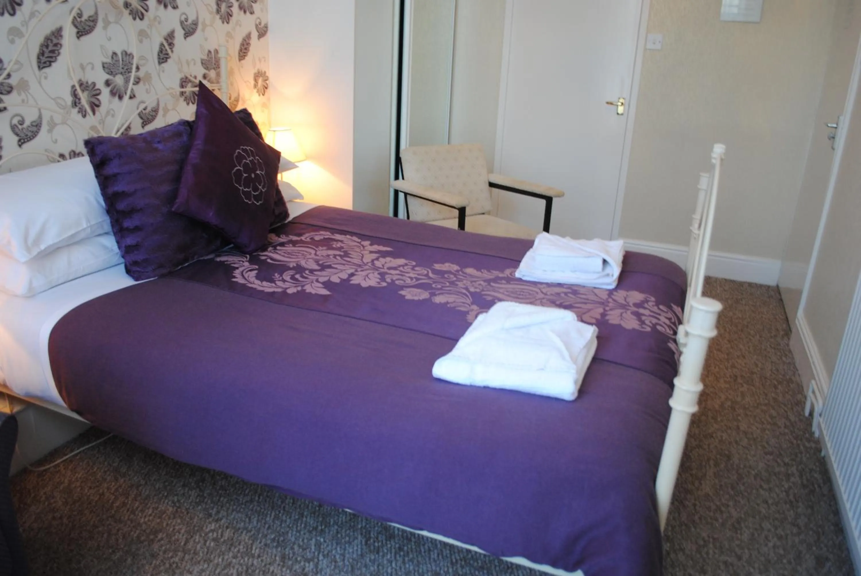 Bed in Craig-Ard Hotel