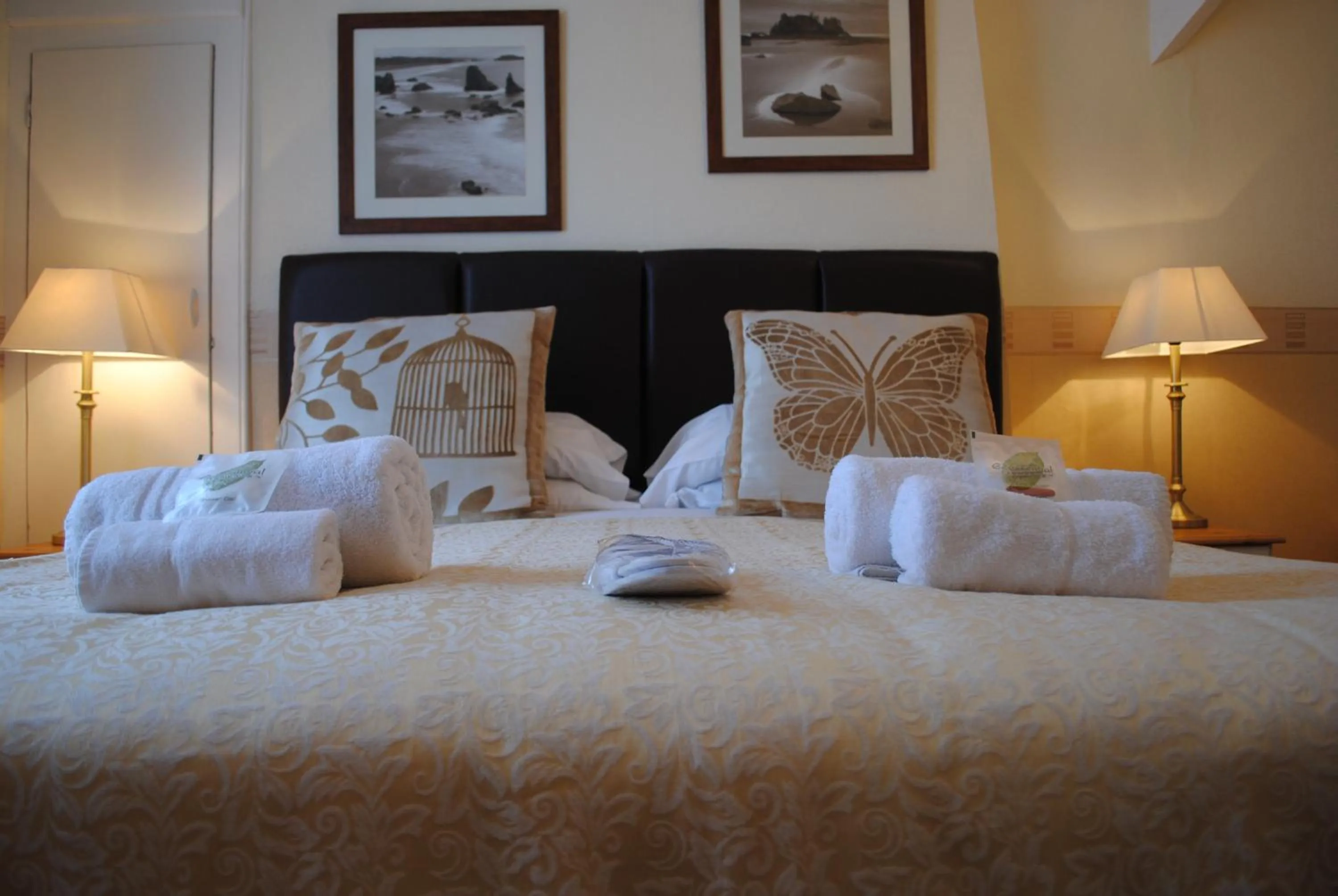 Bed in Craig-Ard Hotel