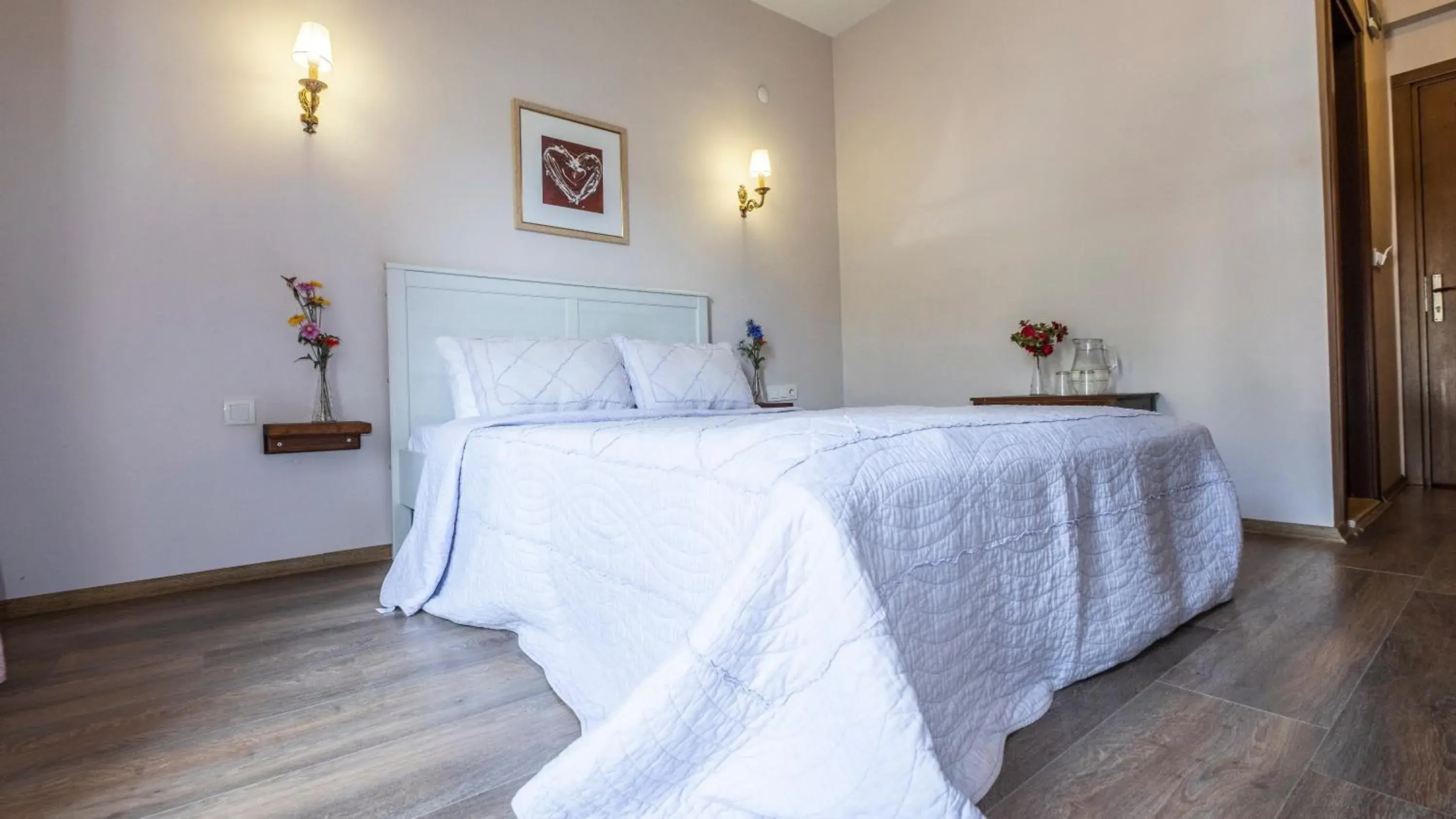 Double Room with Mountain View - single occupancy in Karaburun Konak Hotel Double Room with Mountain View - single occupancy in Karaburun Konak Hotel