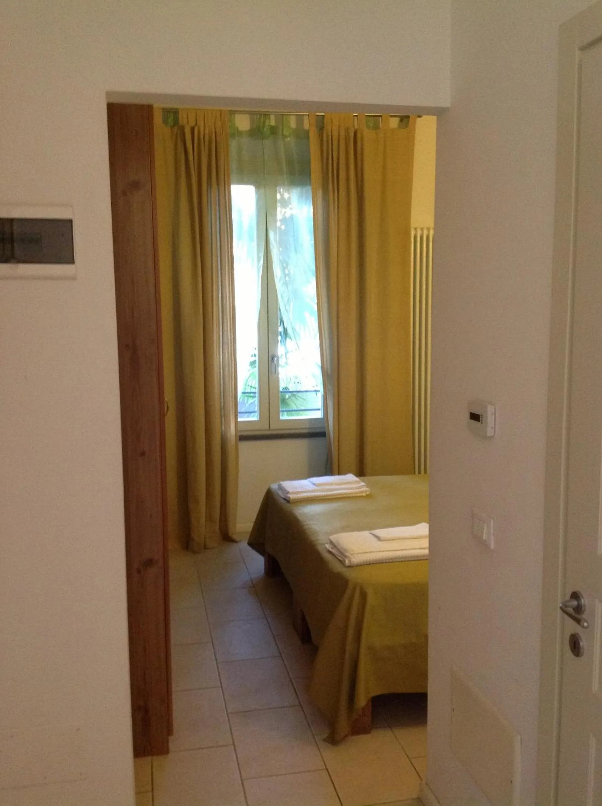 Photo of the whole room, Bed in Casa Munay