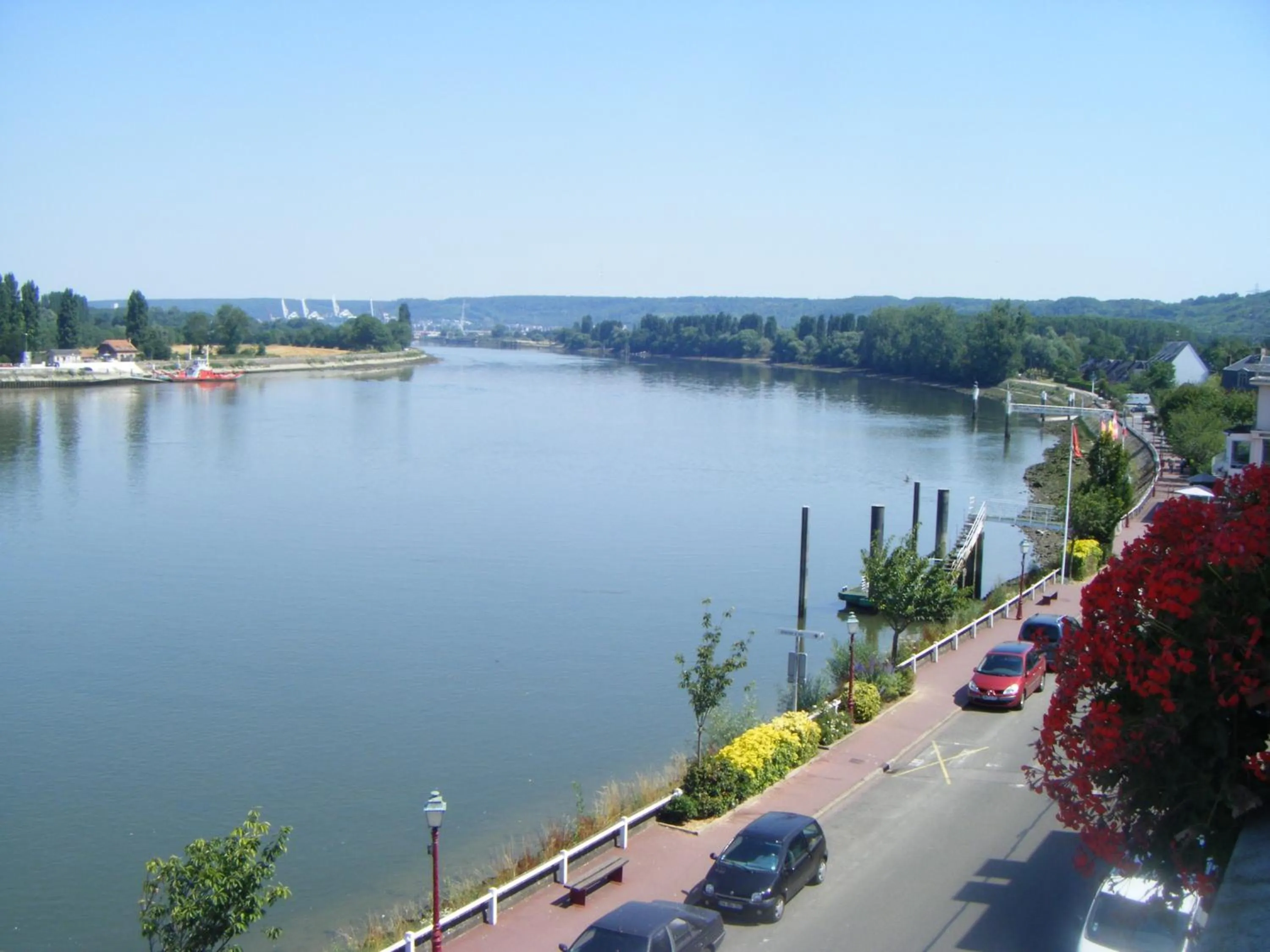 Area and facilities in Logis - Hôtel & Restaurant Le Bellevue
