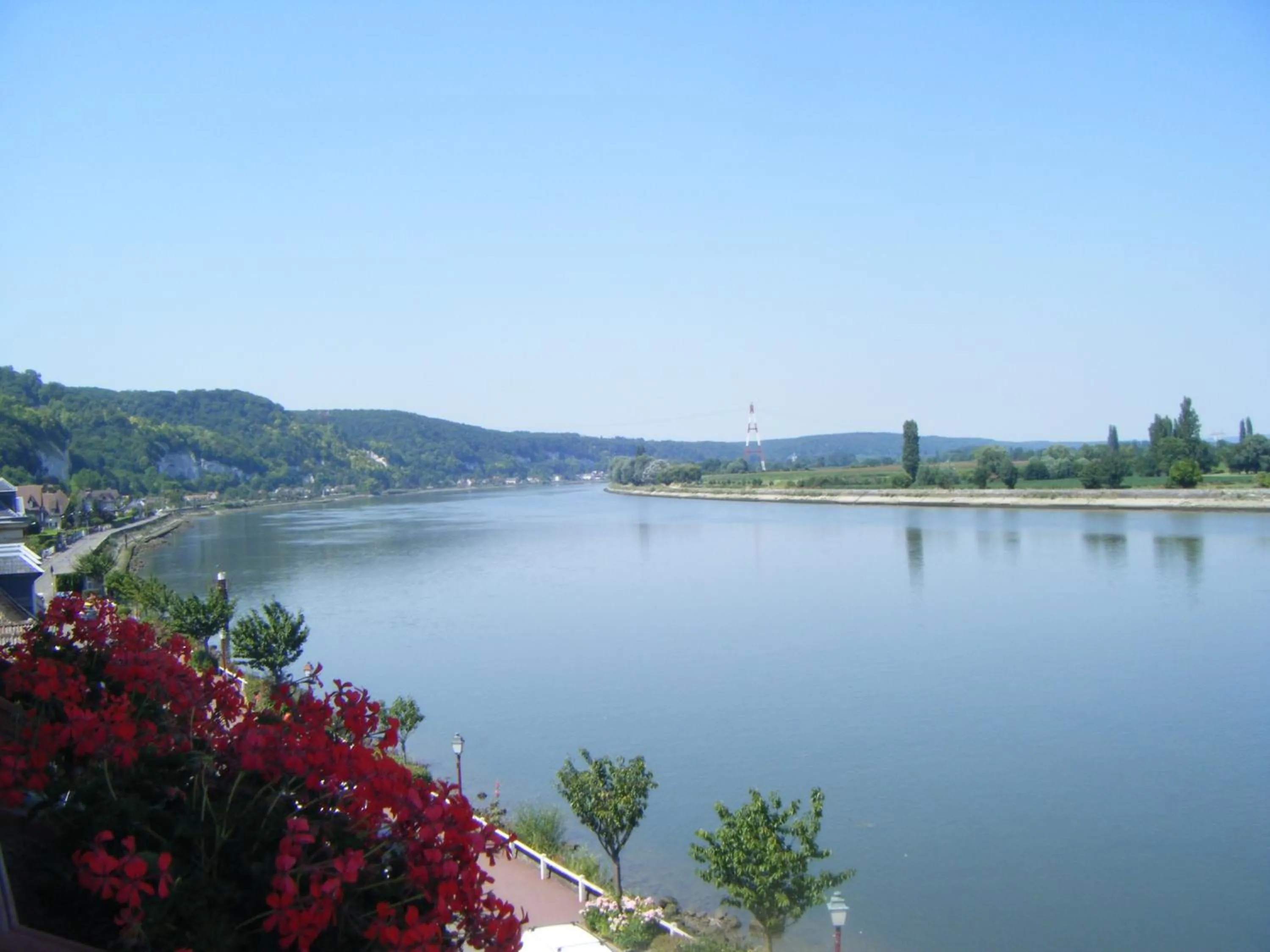 Area and facilities in Logis - Hôtel & Restaurant Le Bellevue