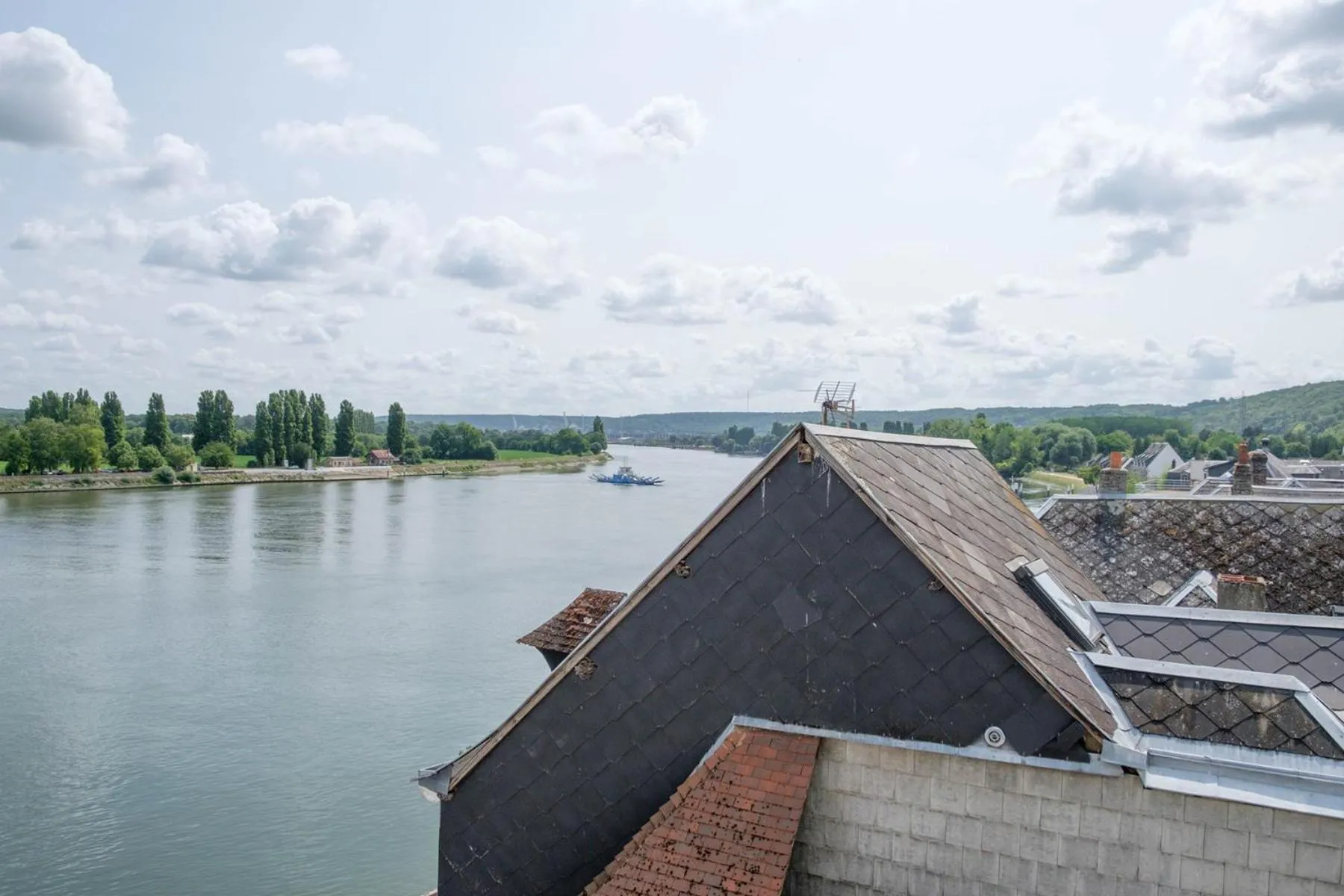 Property building in Logis - Hôtel & Restaurant Le Bellevue