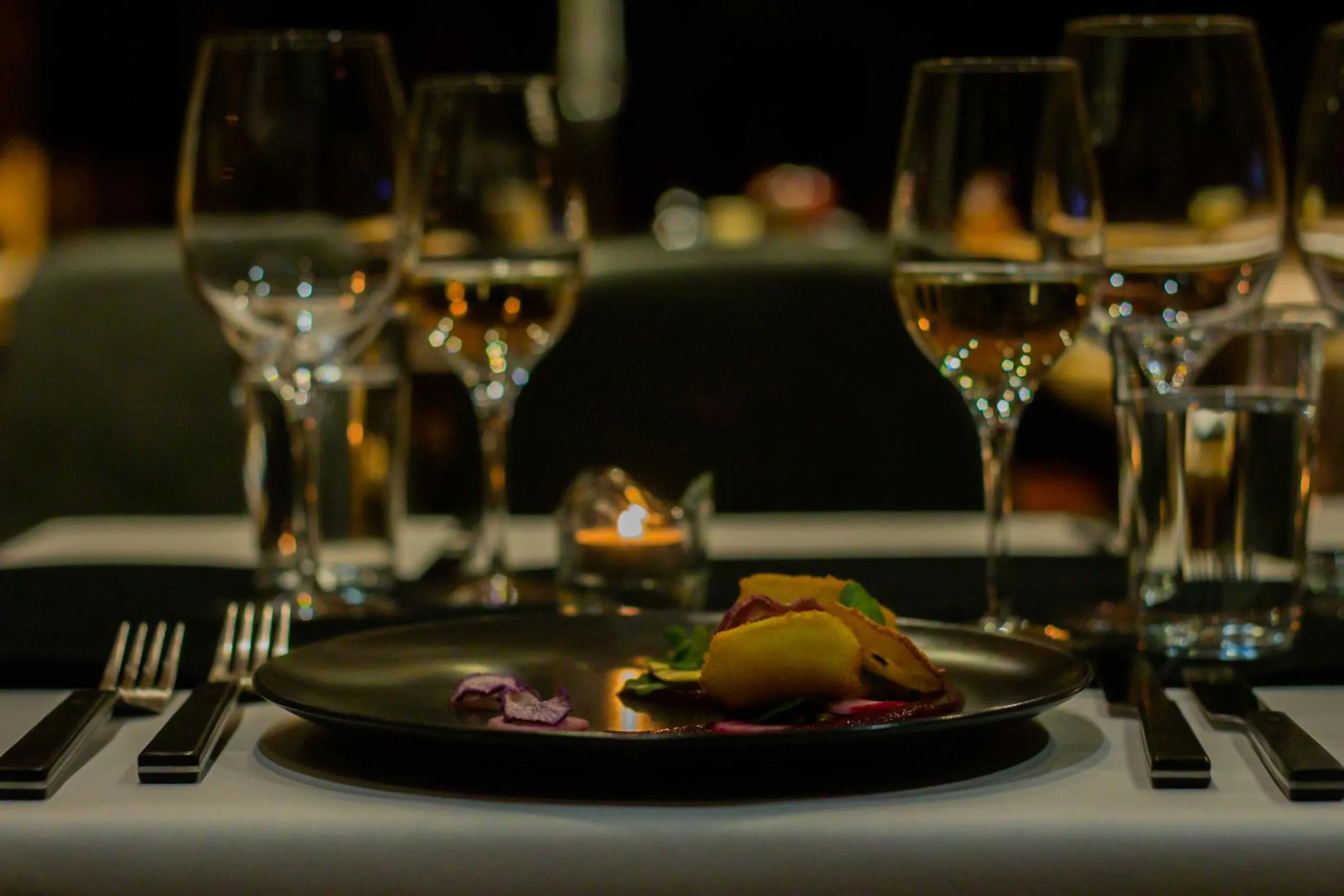 Restaurant/places to eat in Hotel du Lac