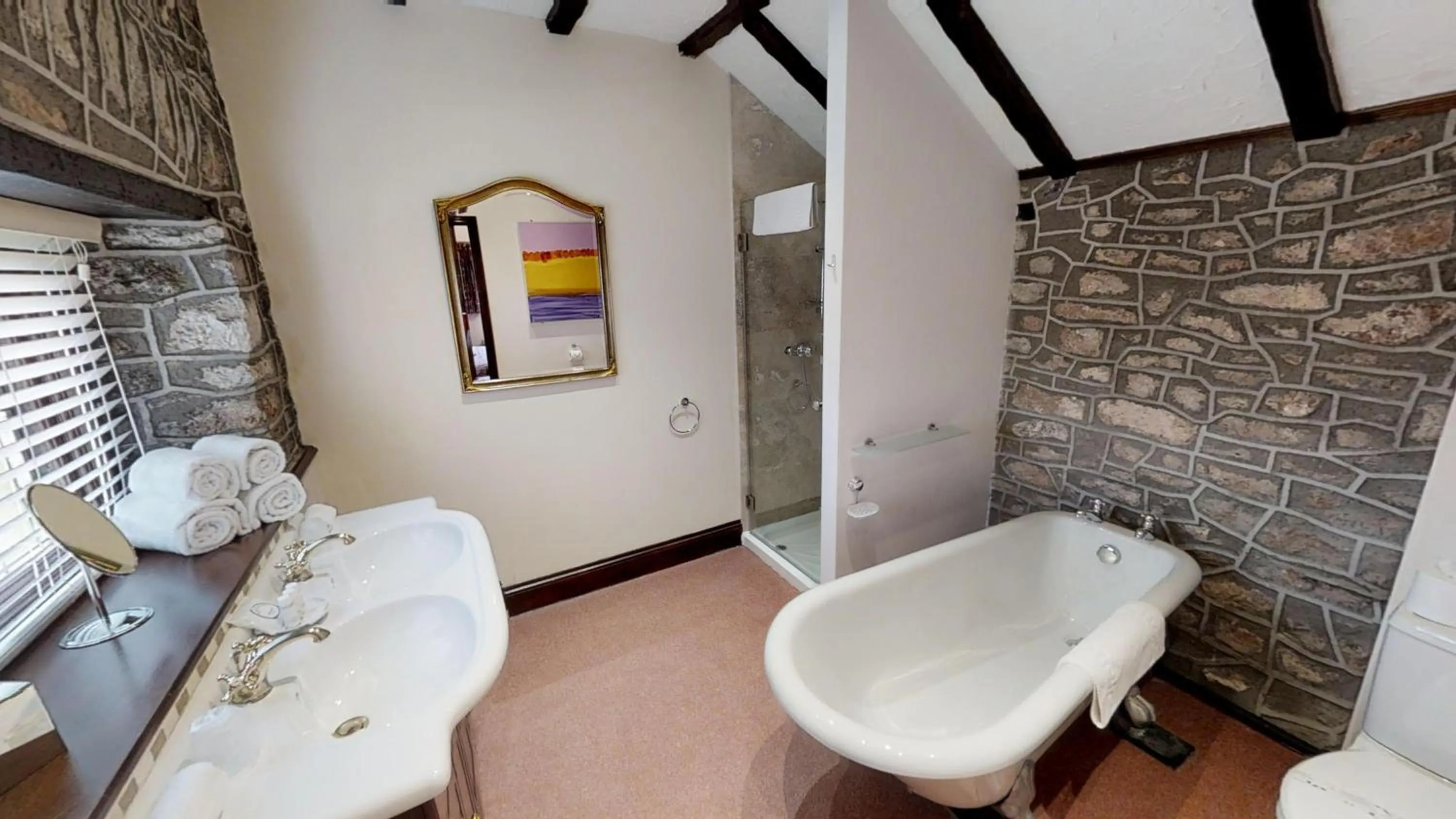 Bathroom in Redhill House Boutique Hotel