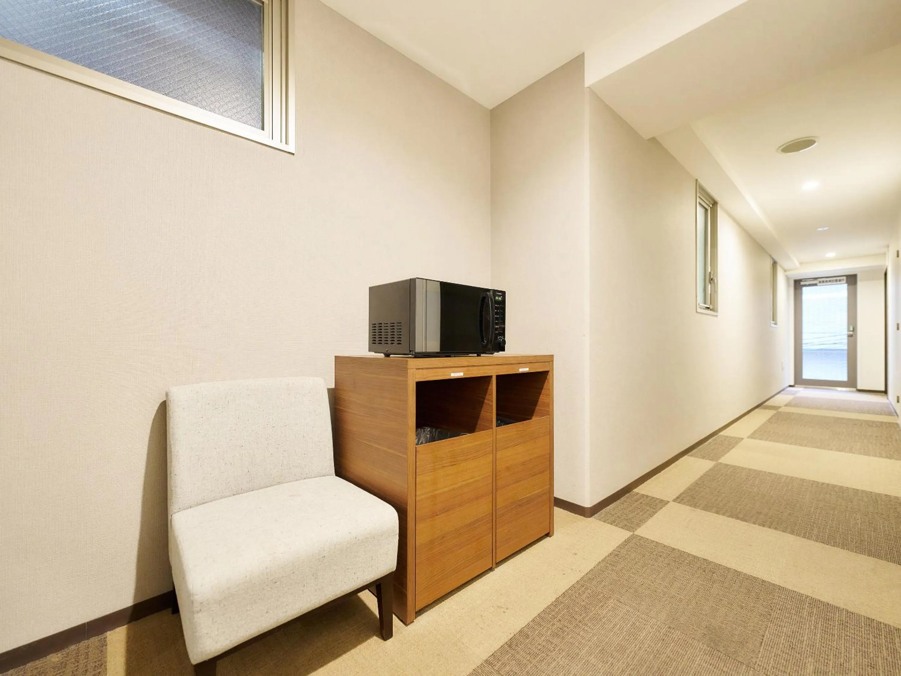 microwave in Meldia Stay Nijojo