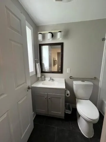 Nightshade Inn & Gardens