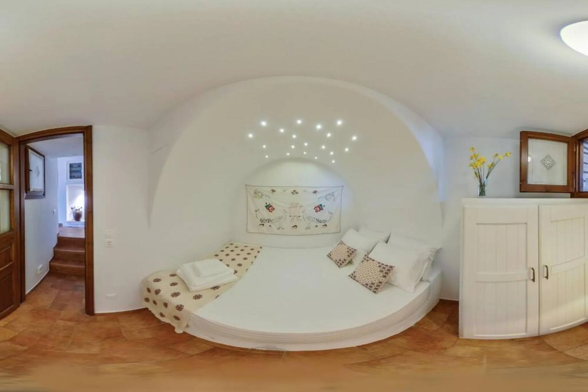 Traditional Inn Pirethron