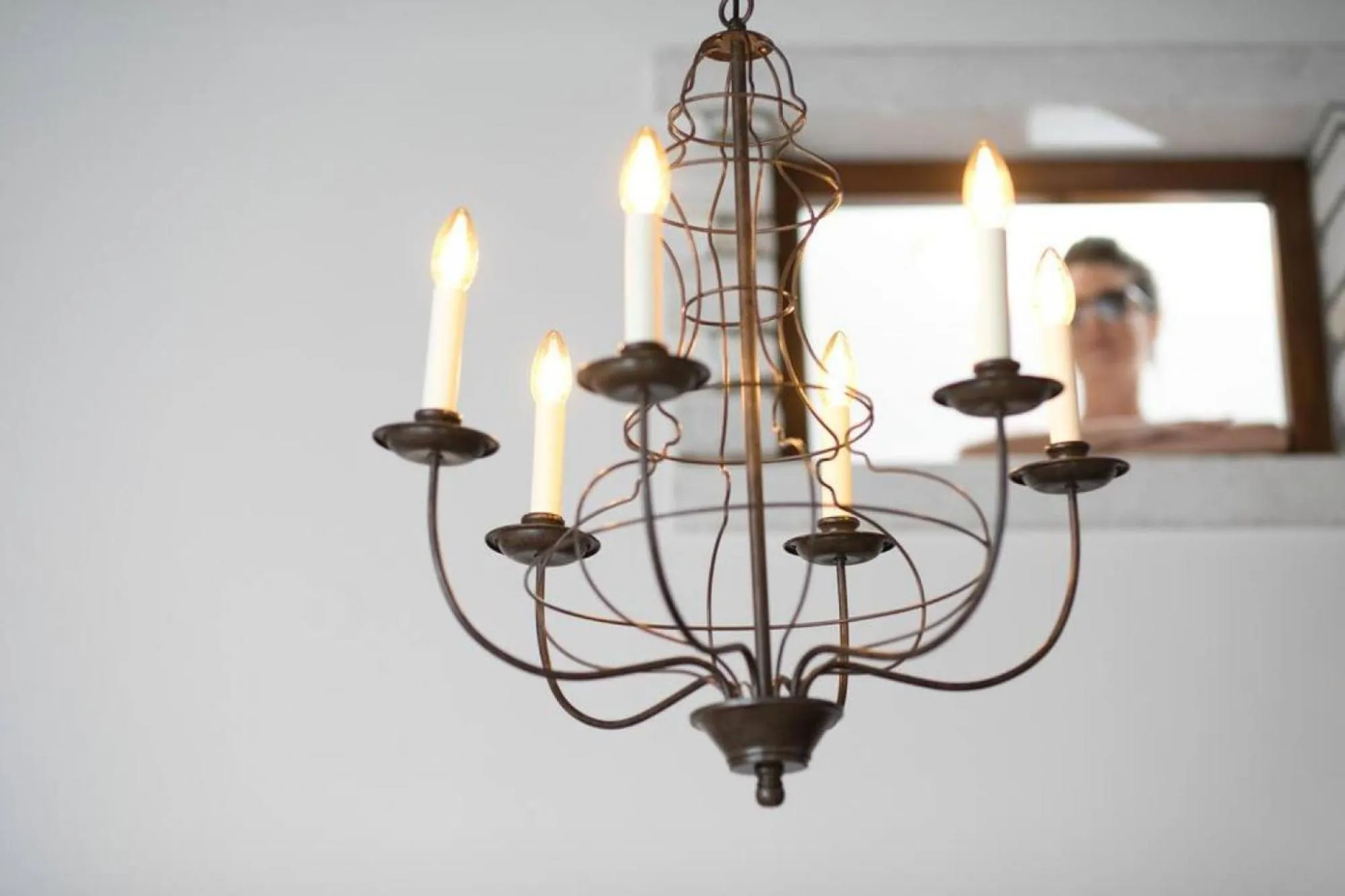 Decorative detail in Traditional Inn Pirethron