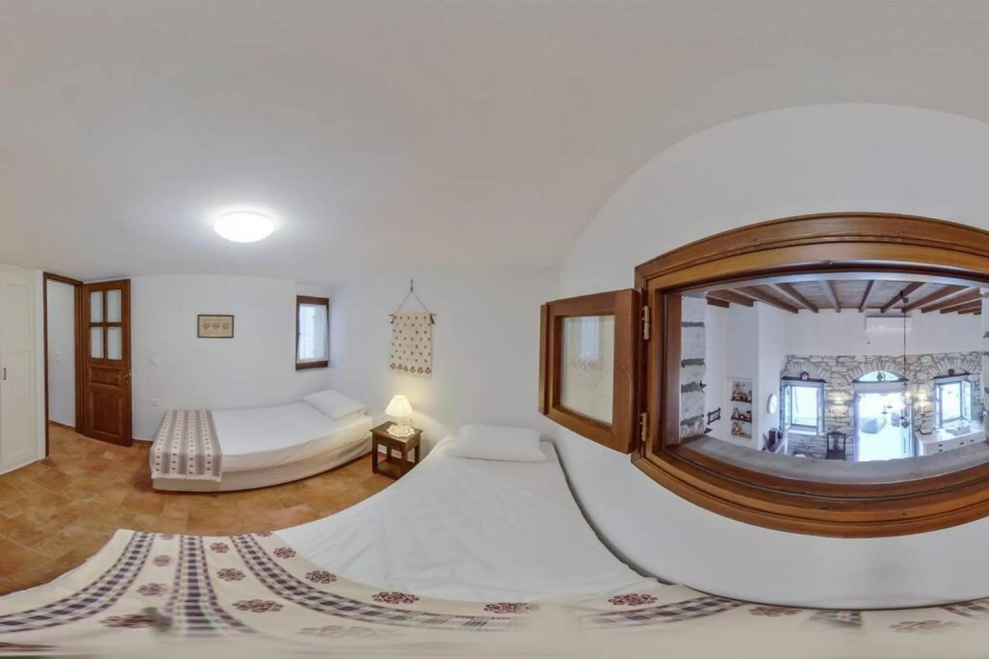 Bed in Traditional Inn Pirethron