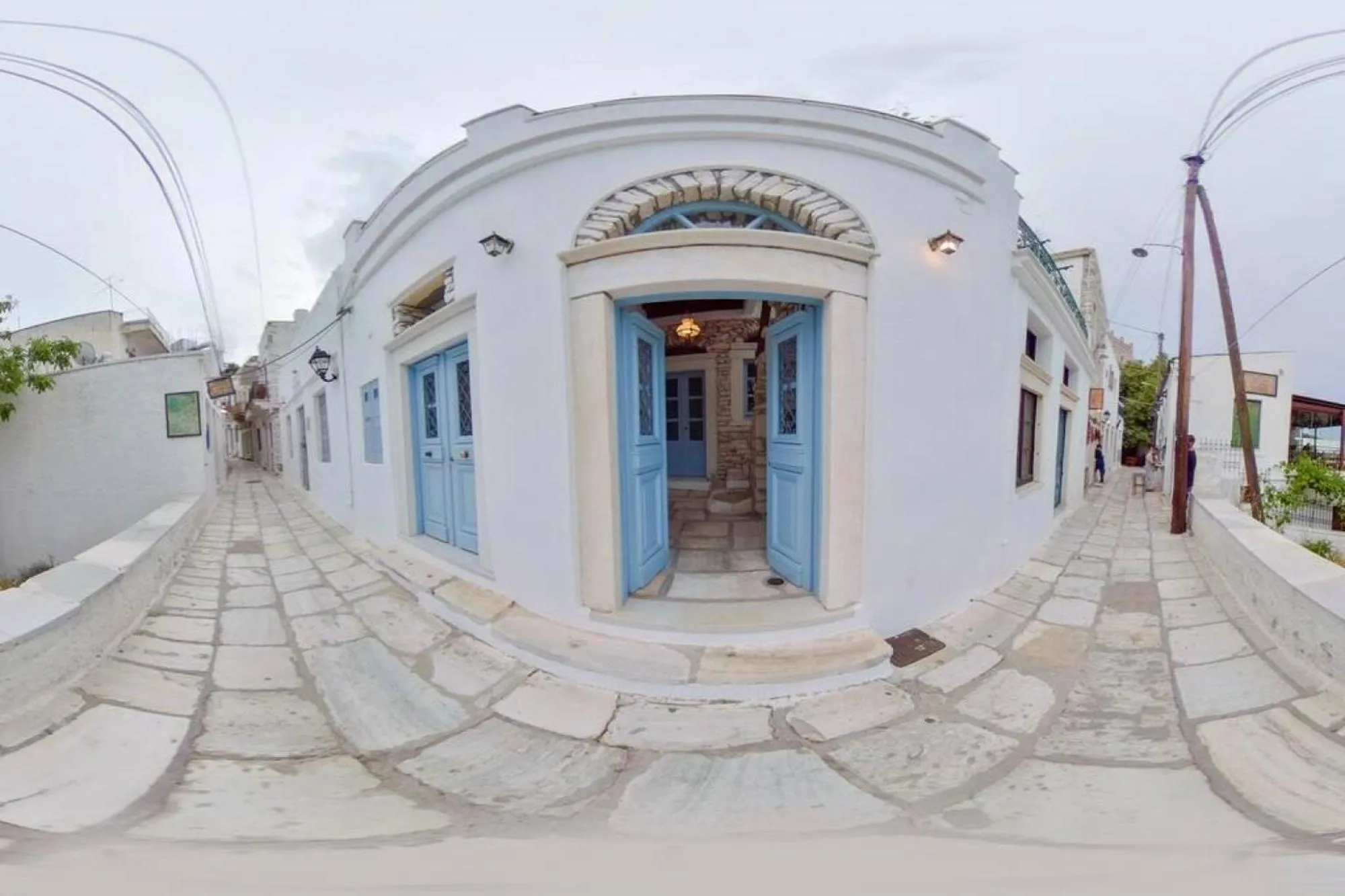 Traditional Inn Pirethron