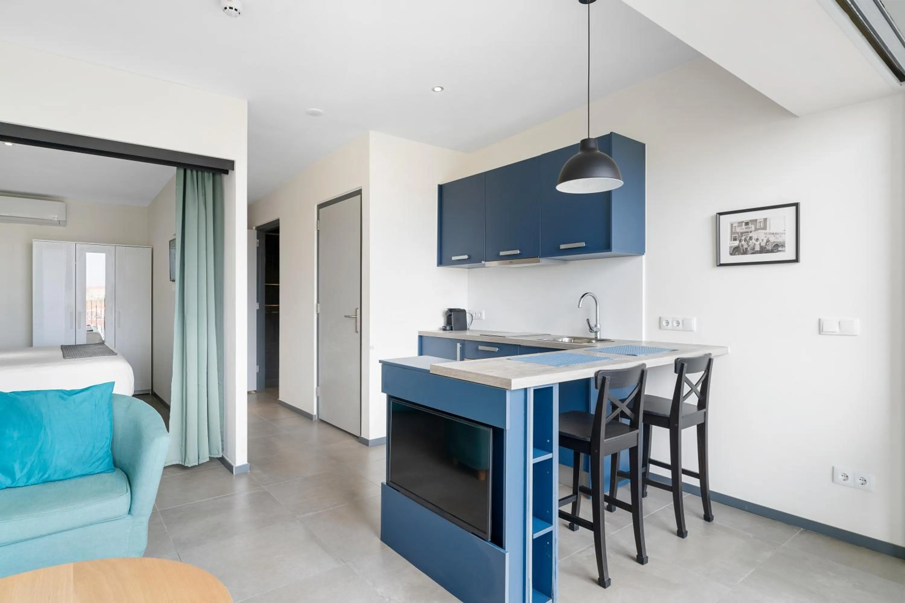 Kitchen or kitchenette, Bed in The Ritz Village