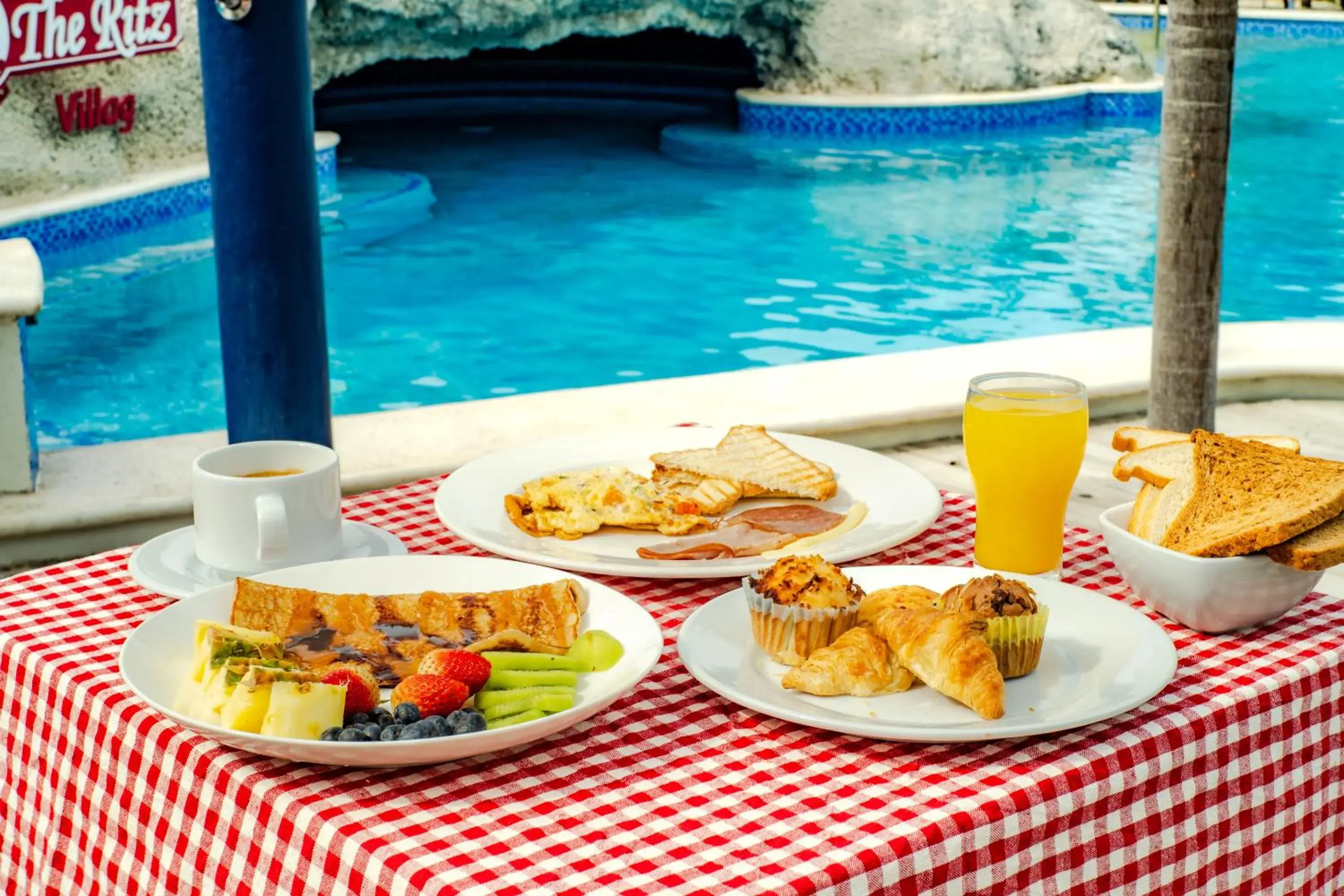 Breakfast in The Ritz Village Breakfast in The Ritz Village