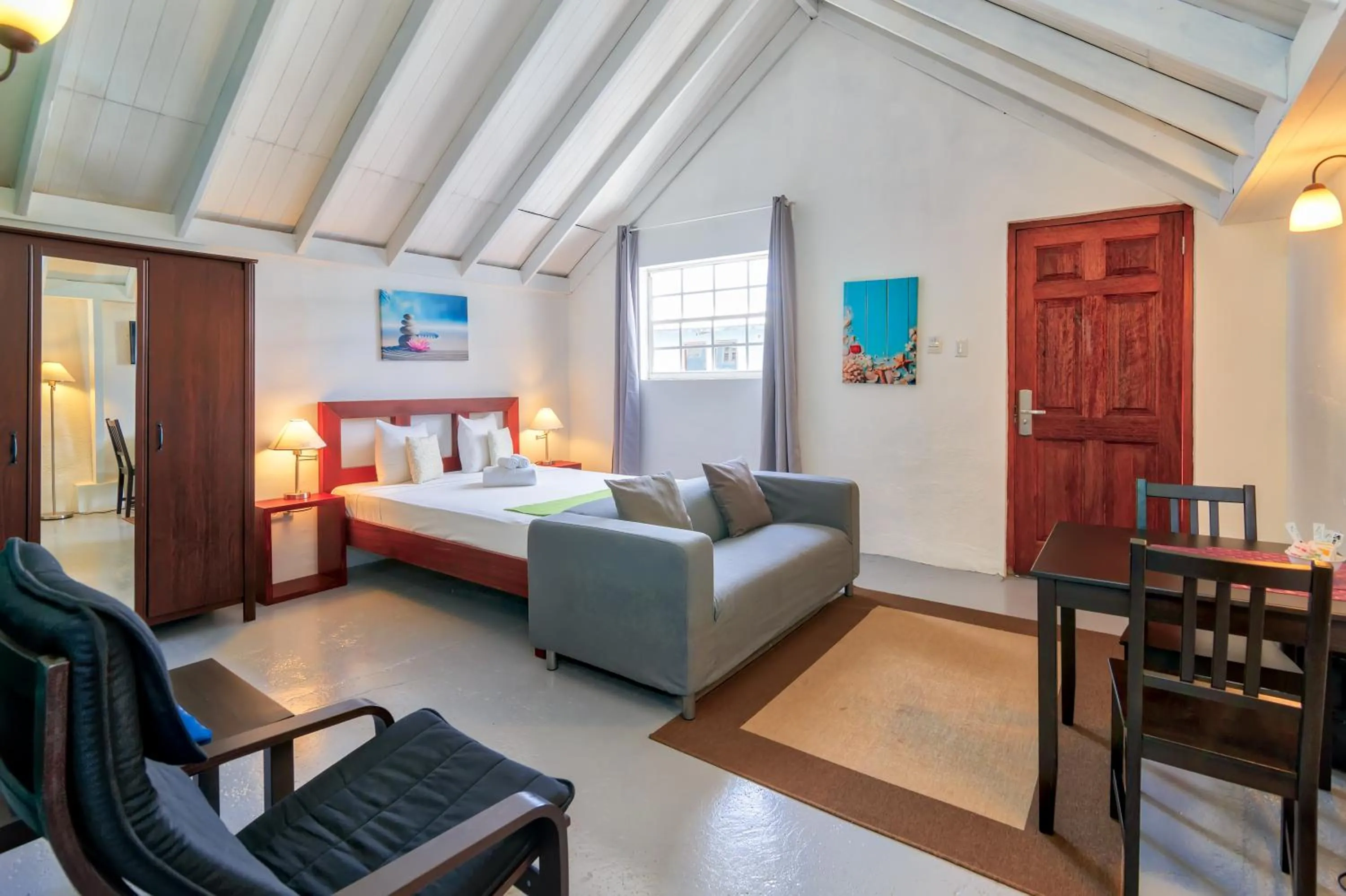 Caribbean Cottage in The Ritz Village