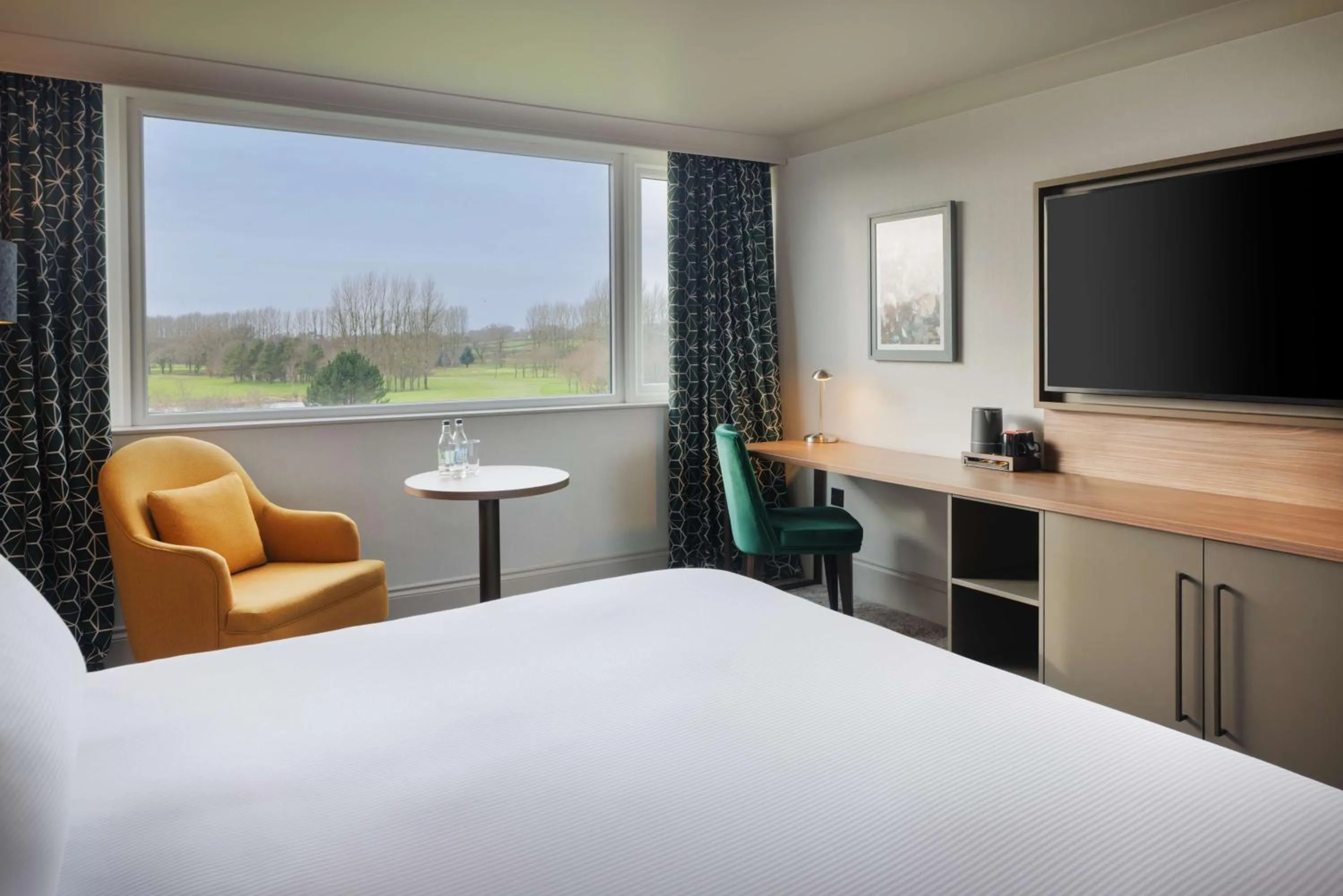 Bedroom, Bed in Doubletree by Hilton Belfast Templepatrick