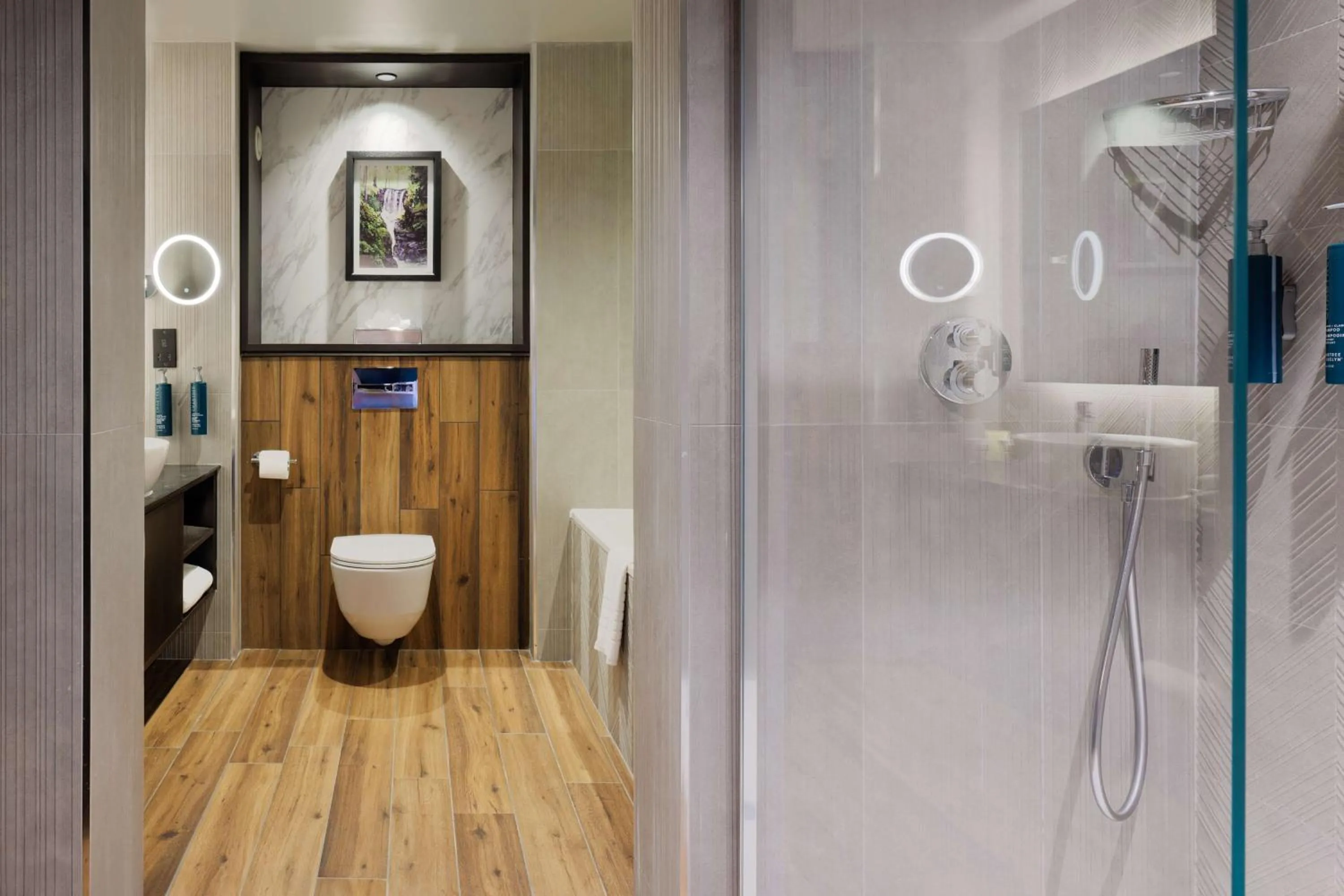 Bathroom in Doubletree by Hilton Belfast Templepatrick