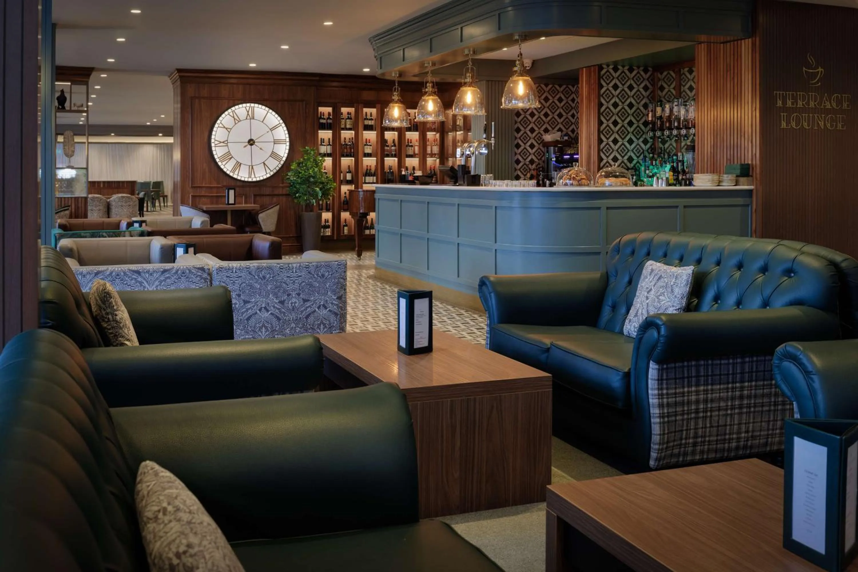 Lobby or reception in Doubletree by Hilton Belfast Templepatrick