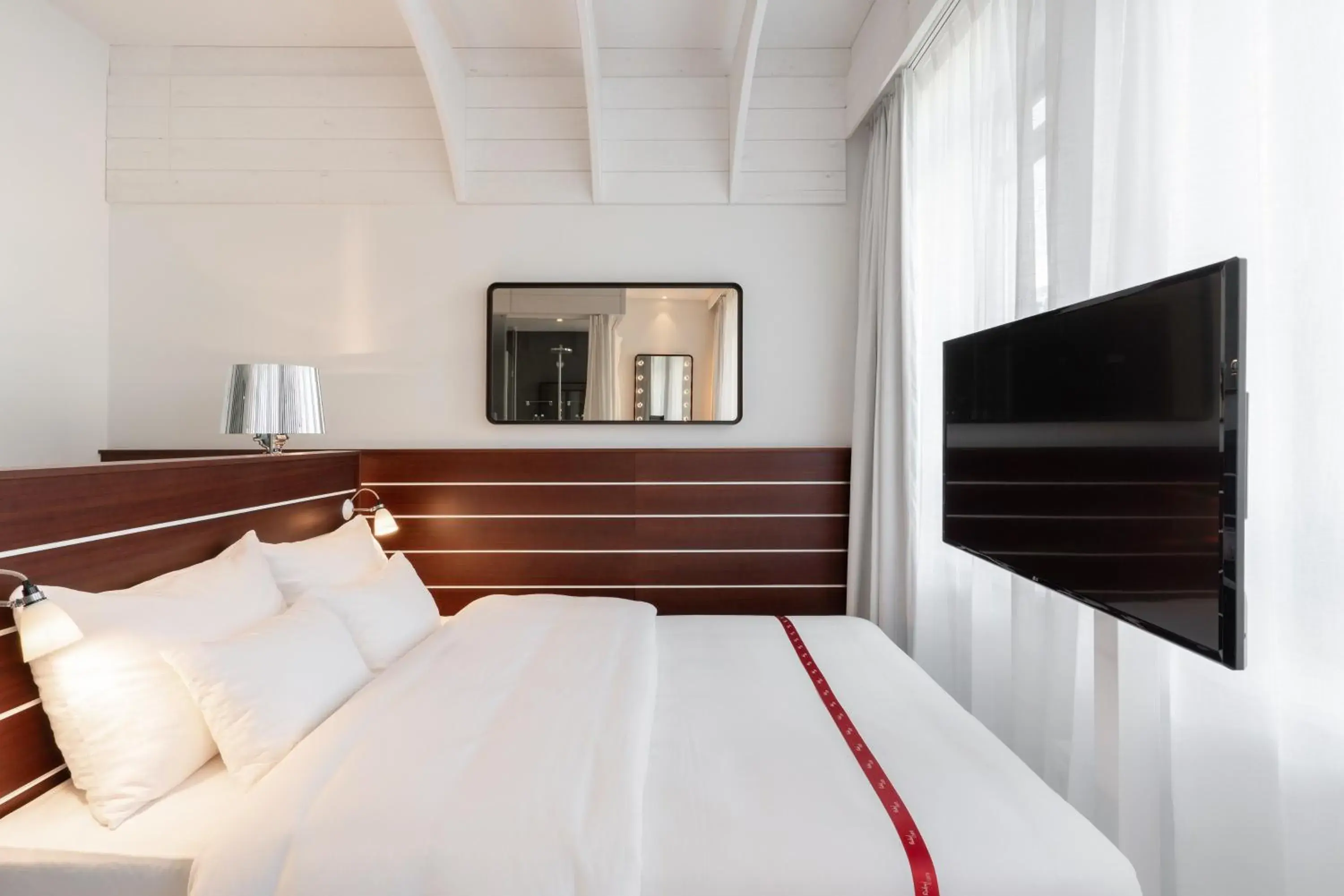 Photo of the whole room, Bed in Ruby Lotti Hotel Hamburg Photo of the whole room, Bed in Ruby Lotti Hotel Hamburg