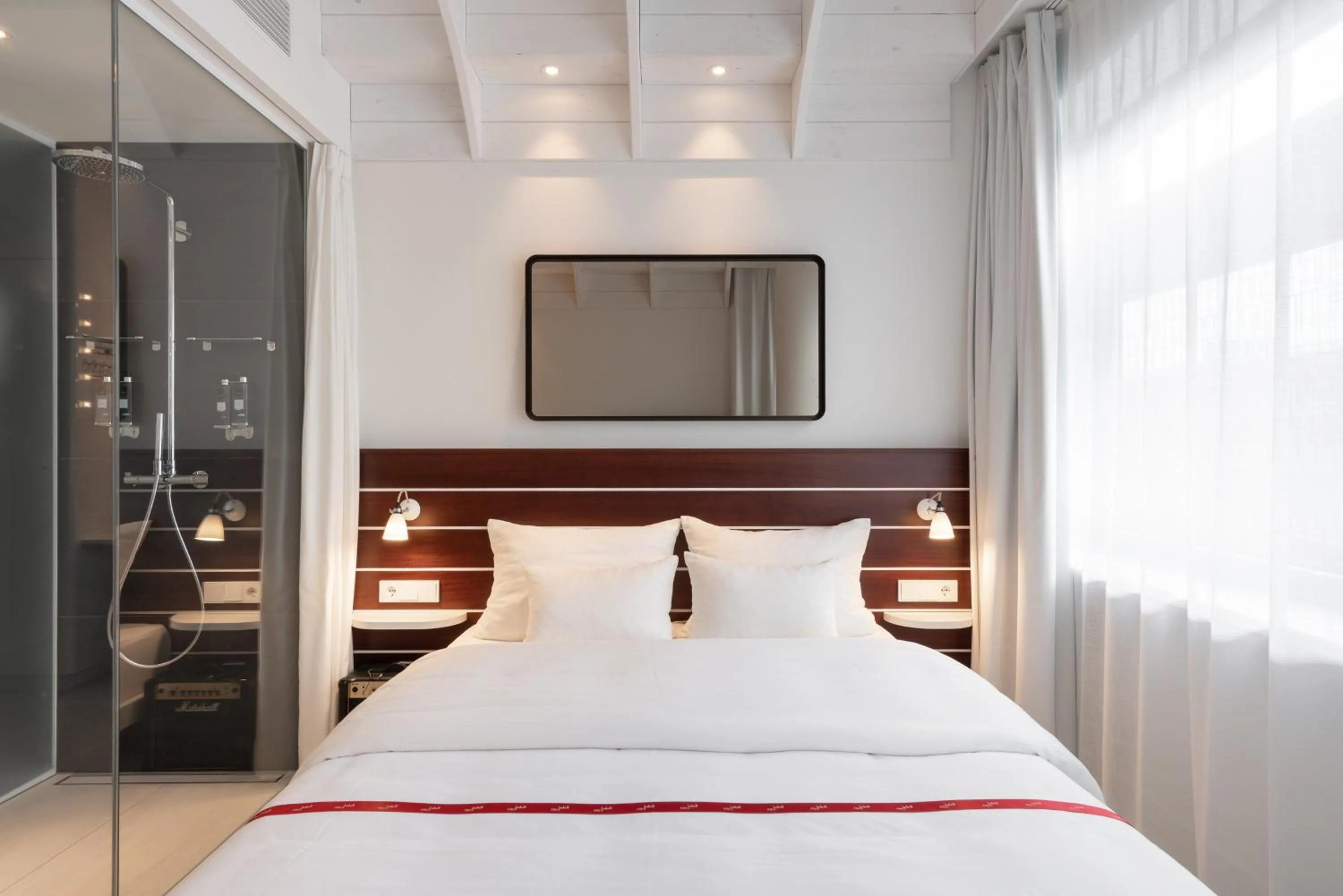 Photo of the whole room, Bed in Ruby Lotti Hotel Hamburg