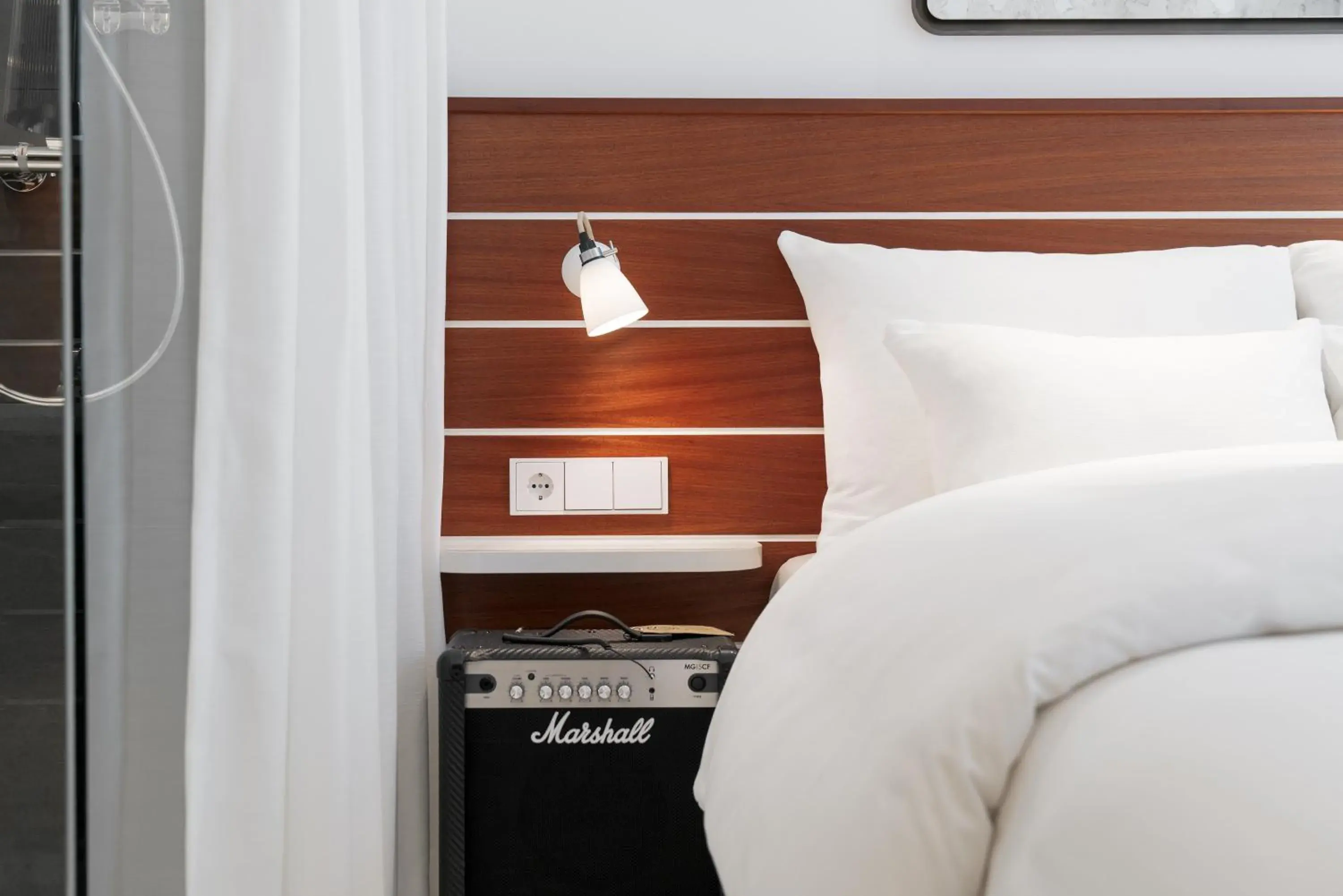 Photo of the whole room, Bed in Ruby Lotti Hotel Hamburg Photo of the whole room, Bed in Ruby Lotti Hotel Hamburg