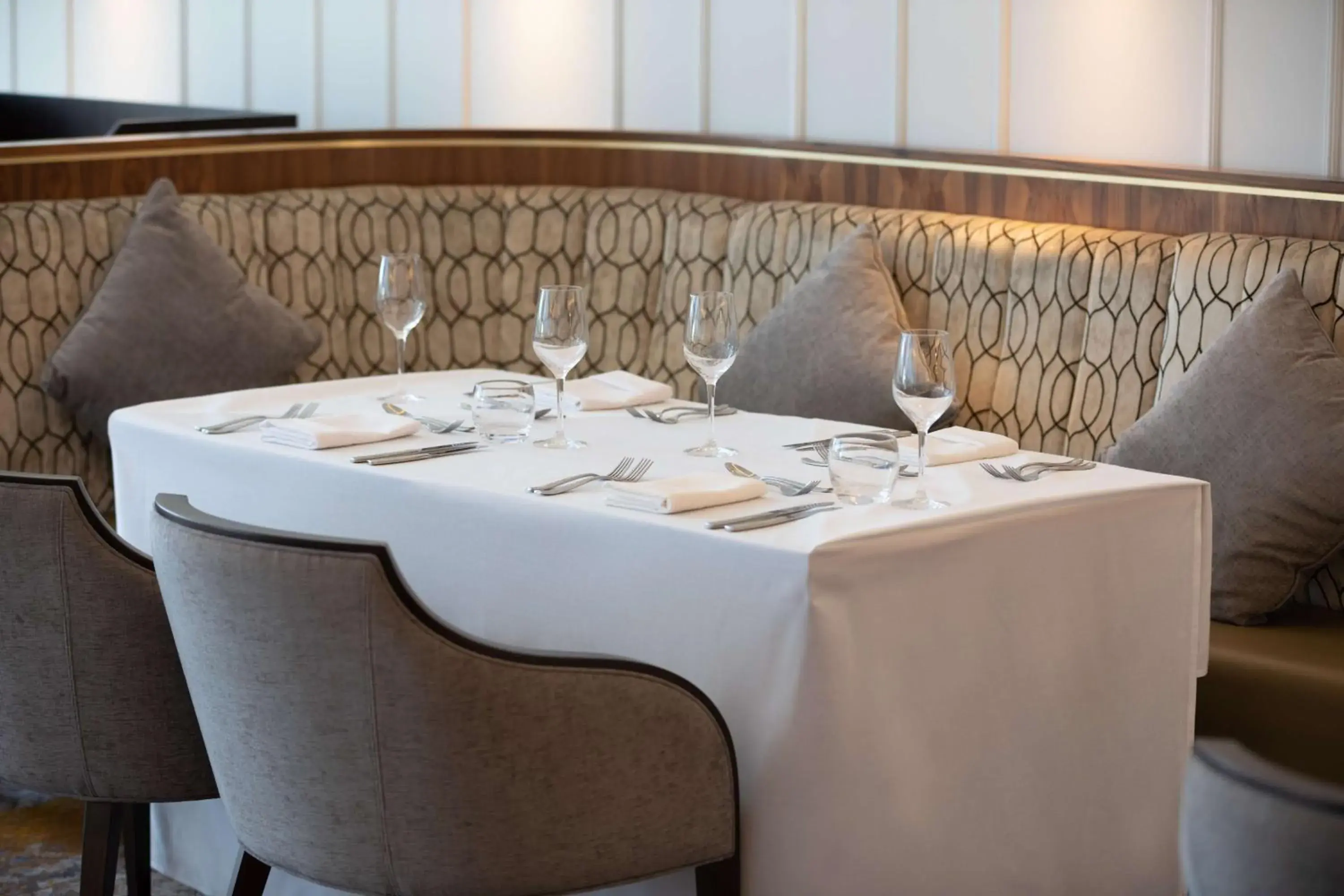 Restaurant/places to eat in Hilton Belfast Restaurant/places to eat in Hilton Belfast