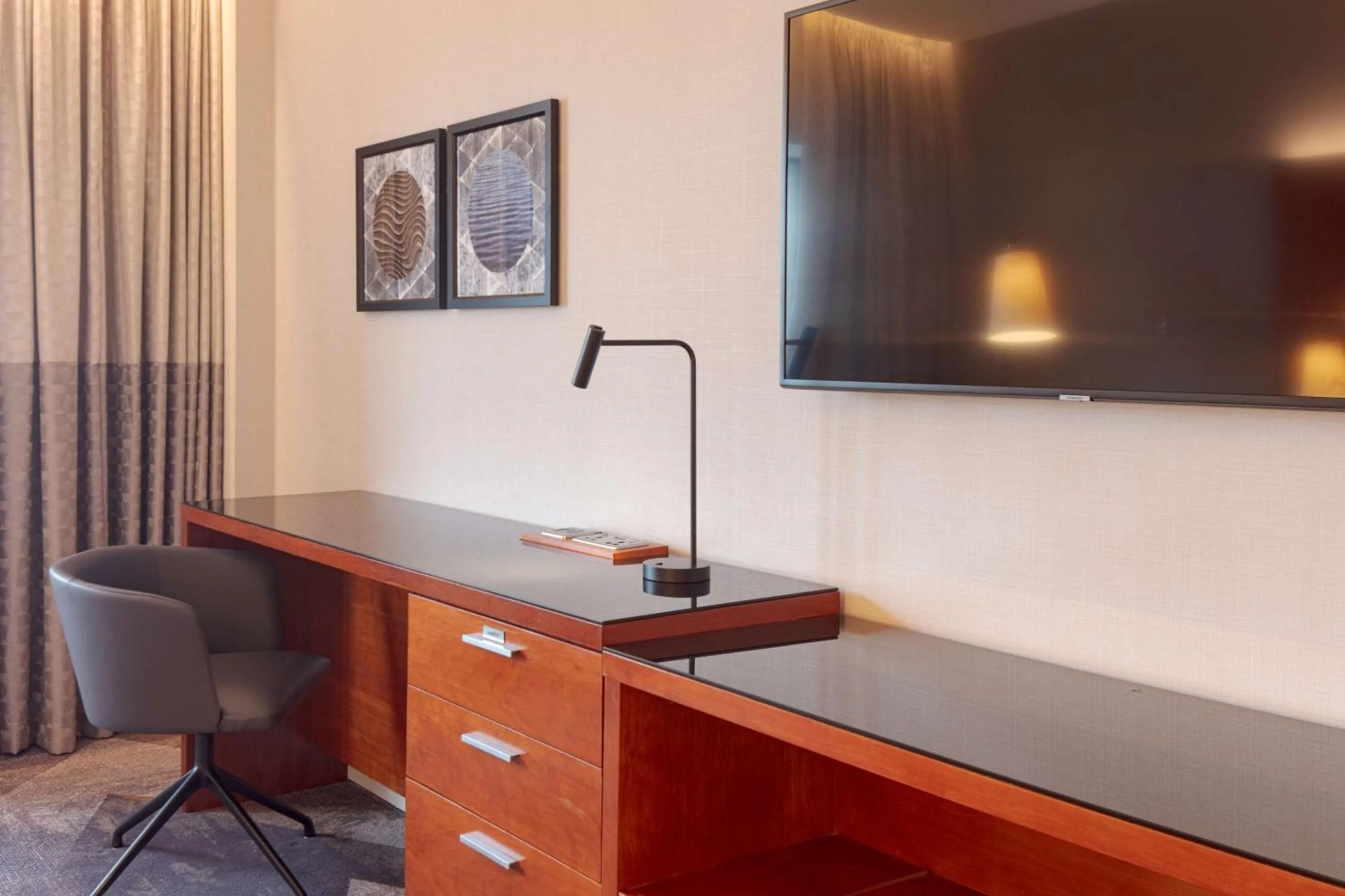 TV and multimedia in Hilton Belfast