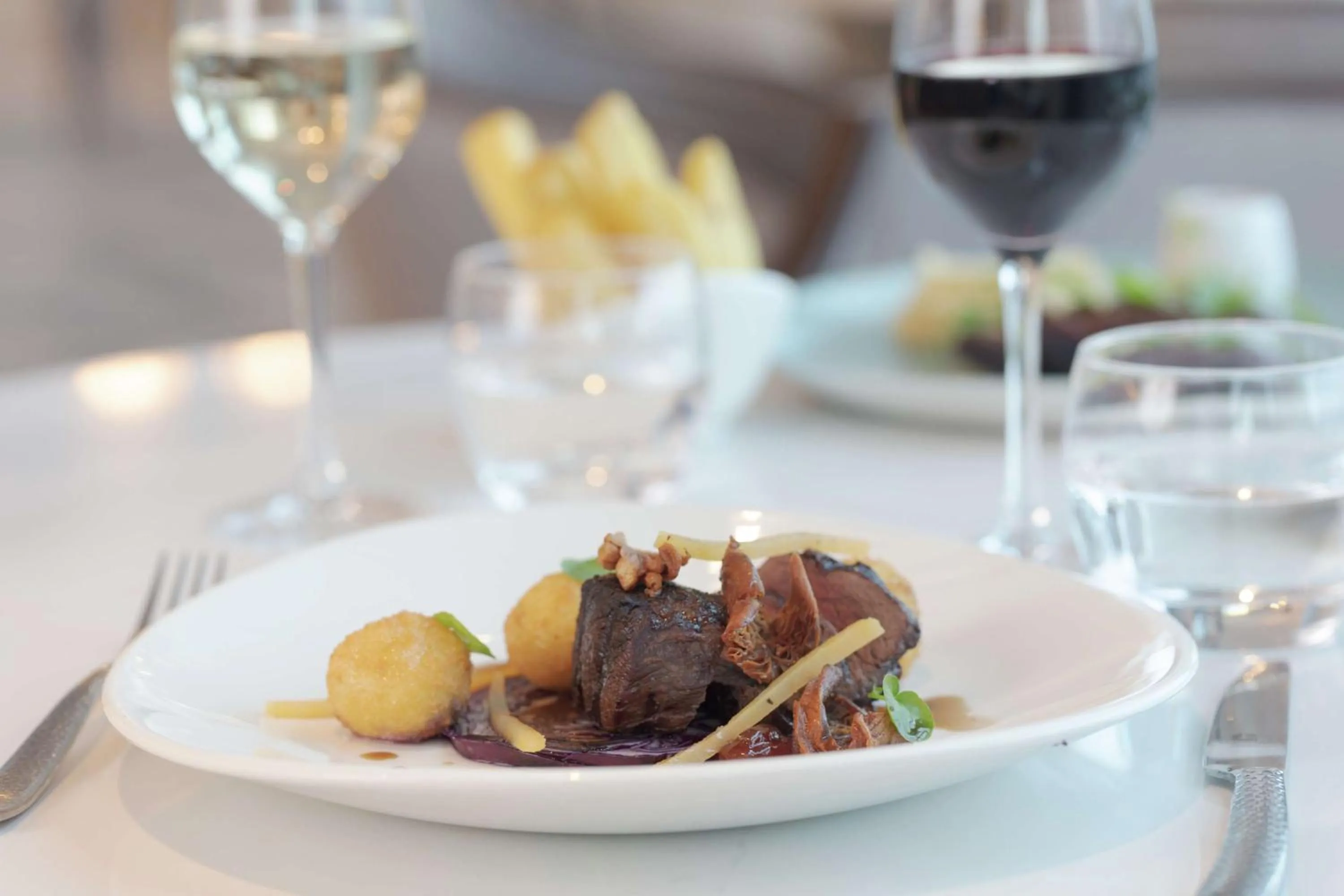 Restaurant/places to eat in Hilton Belfast