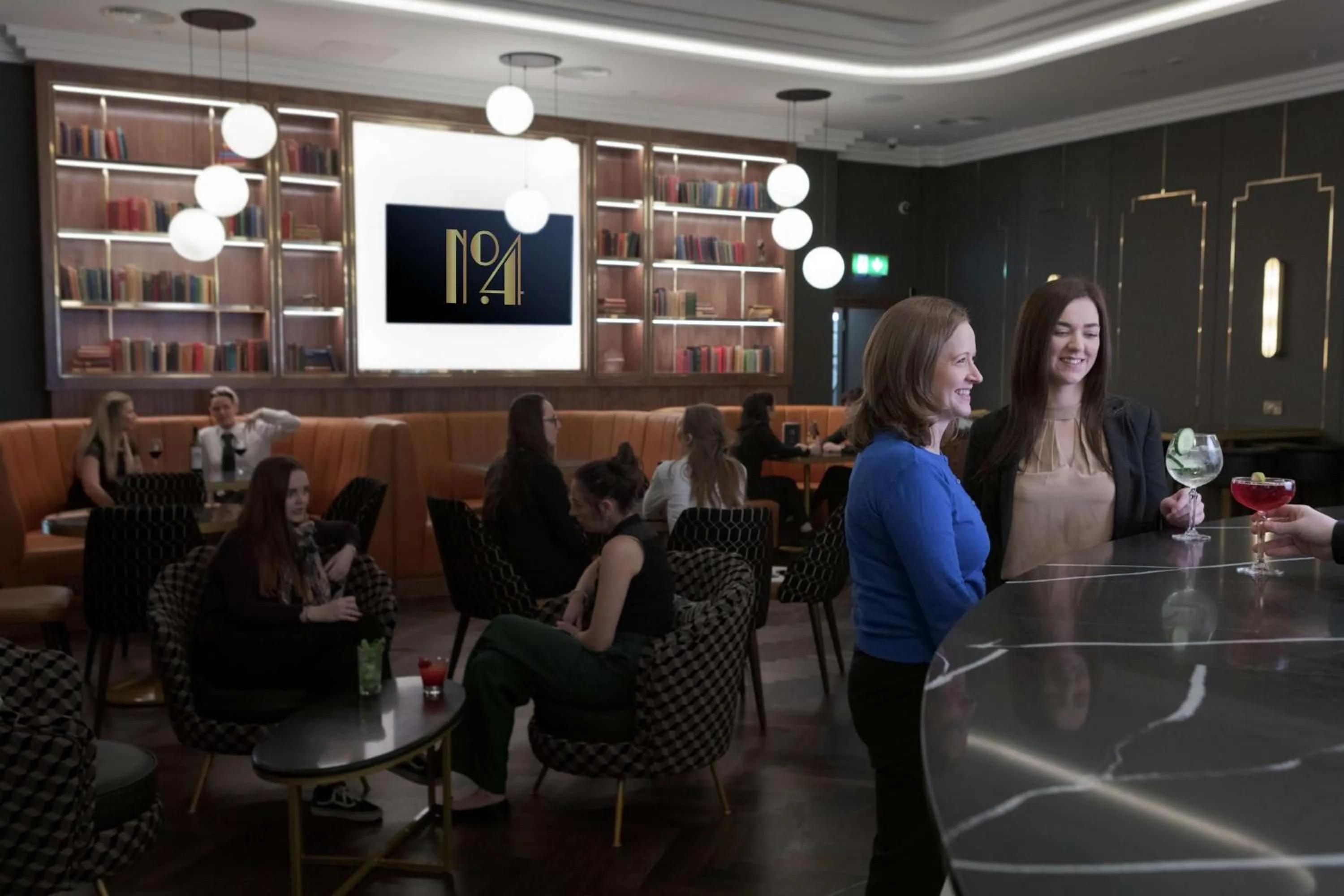 Lounge or bar in Hilton Belfast