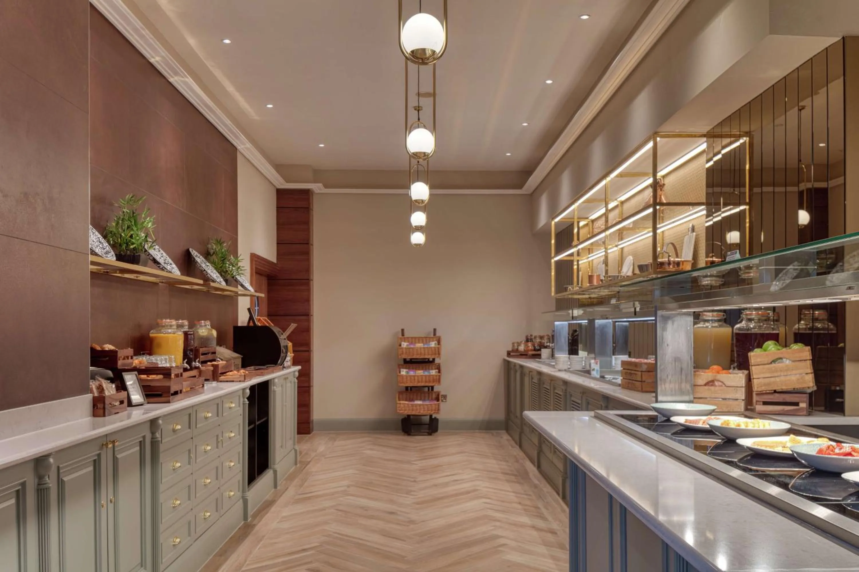 Food and drinks in Hilton Belfast