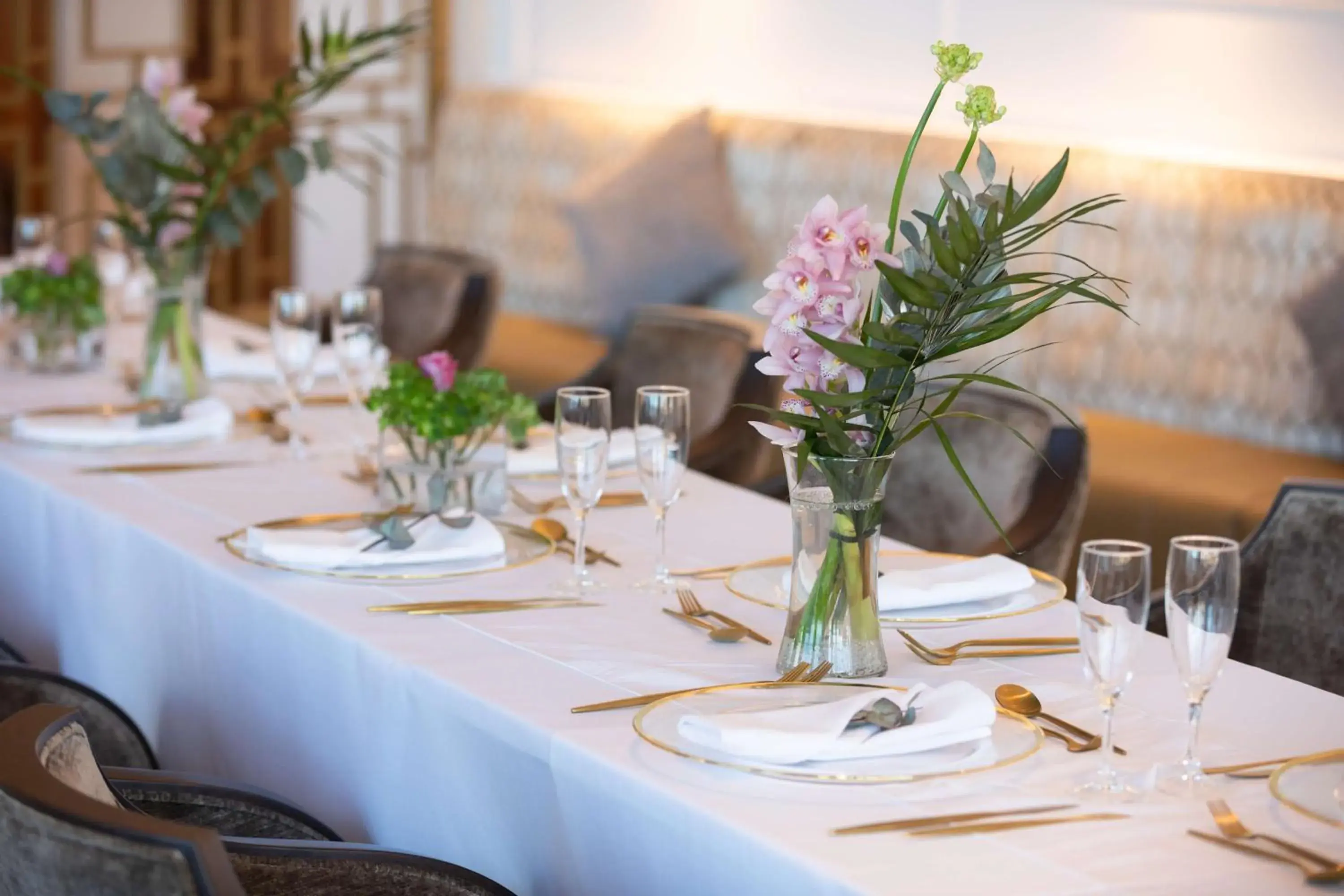 Restaurant/places to eat in Hilton Belfast Restaurant/places to eat in Hilton Belfast