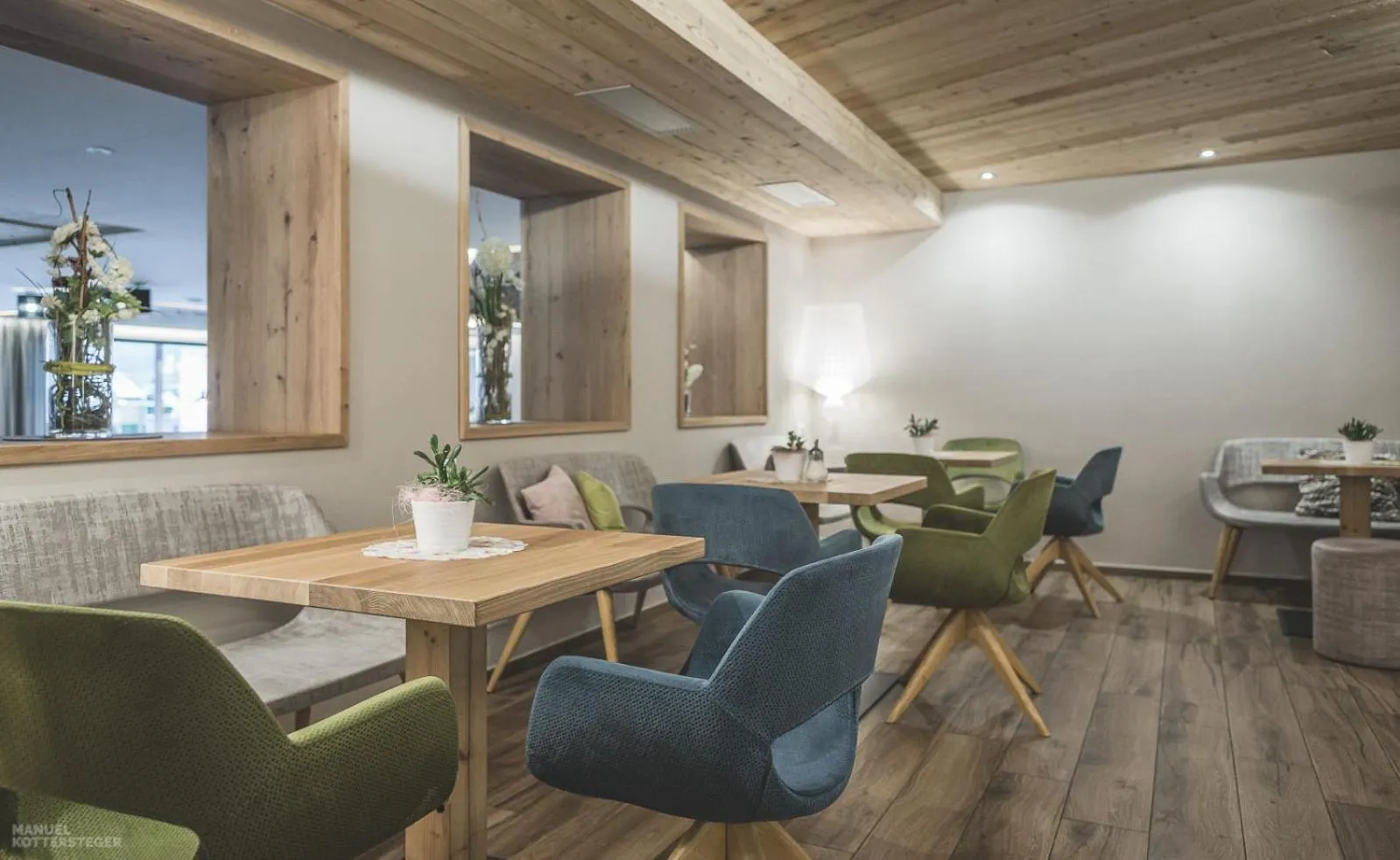 Restaurant/places to eat in Molaris Lodge