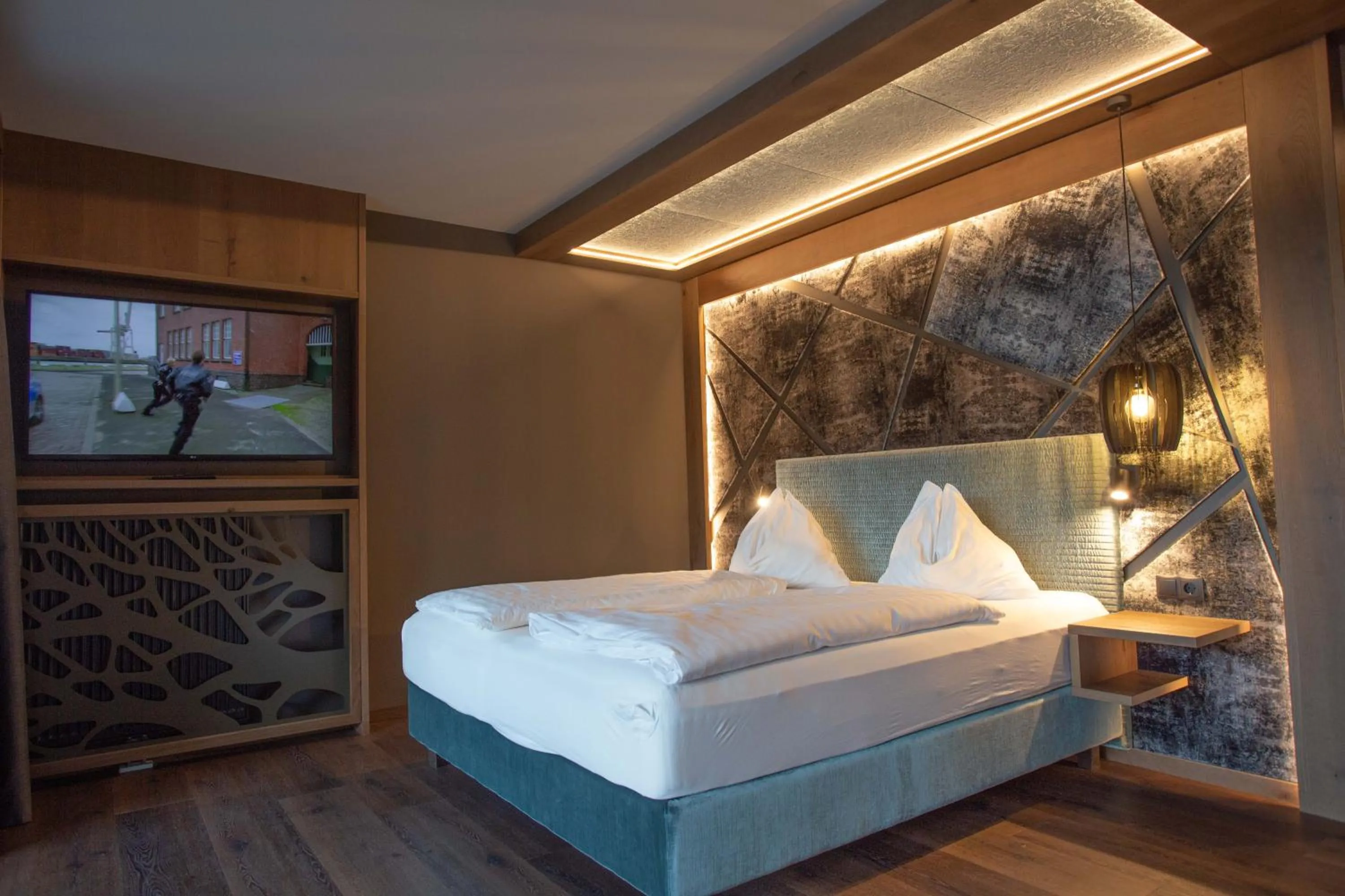 Photo of the whole room, Bed in Molaris Lodge