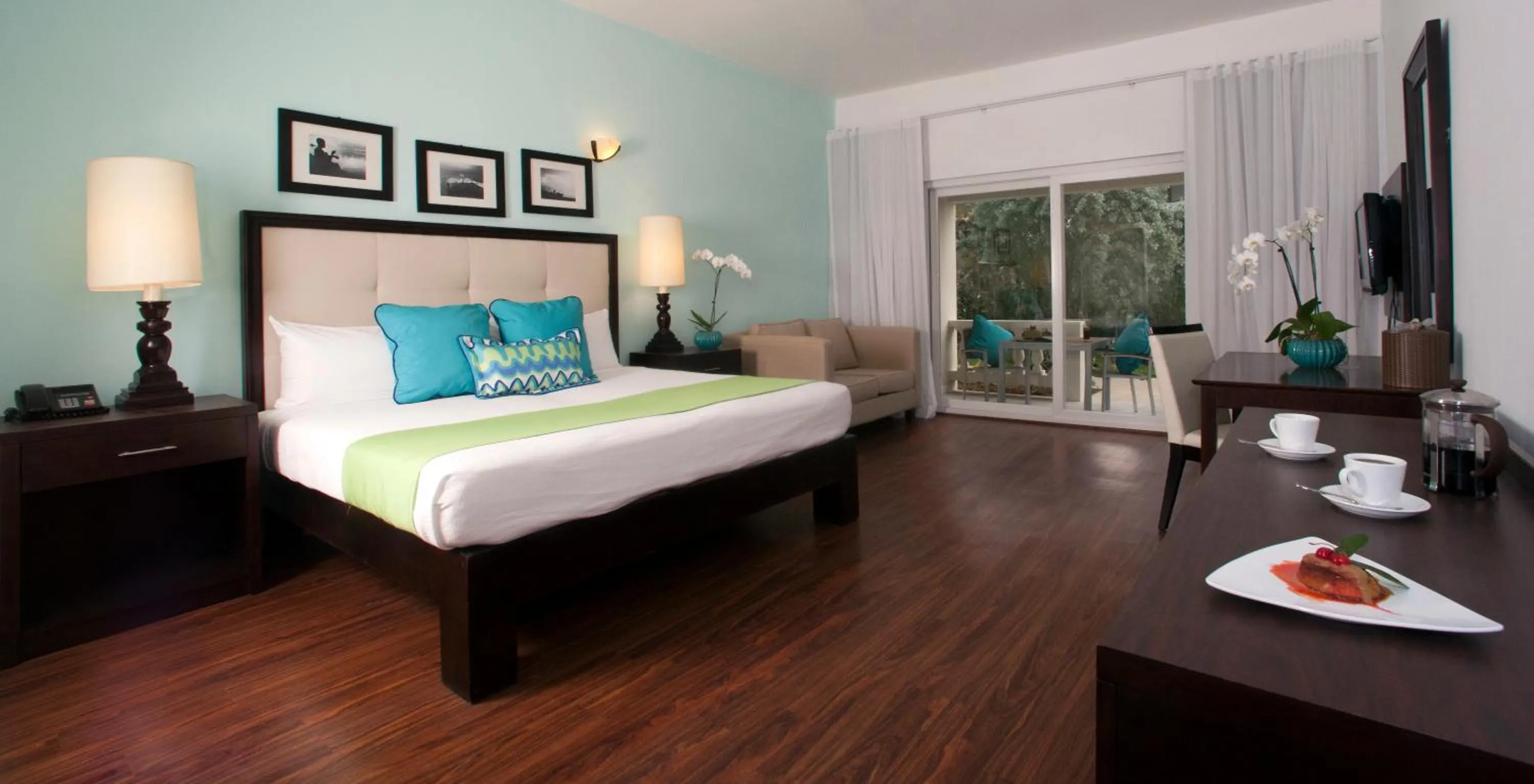 Bedroom, Bed in Sandy Haven Resort