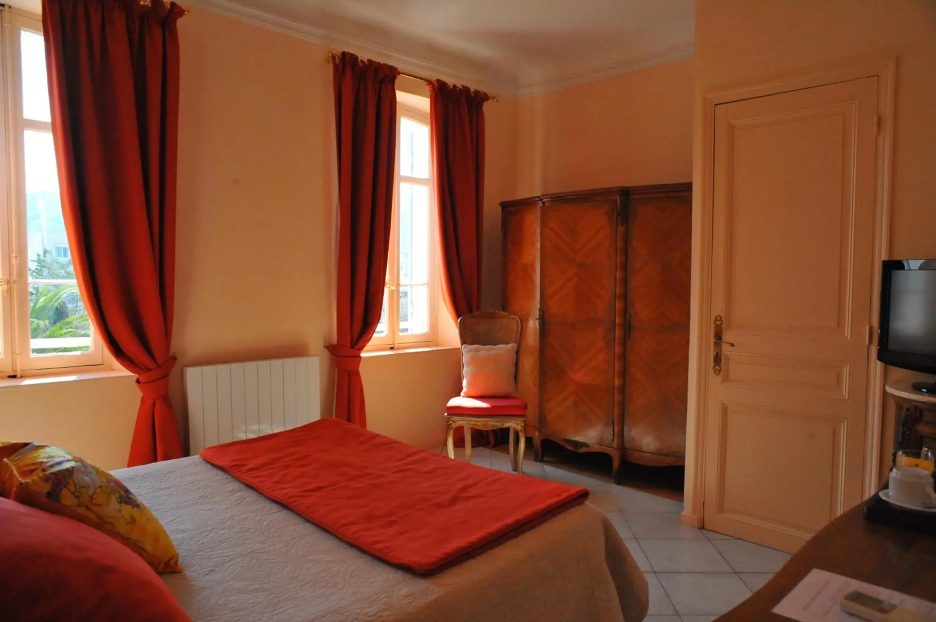 Double Room in Villa Valflor chambres d'hôtes et appartements Double Room in Villa Valflor chambres d'hôtes et appartements