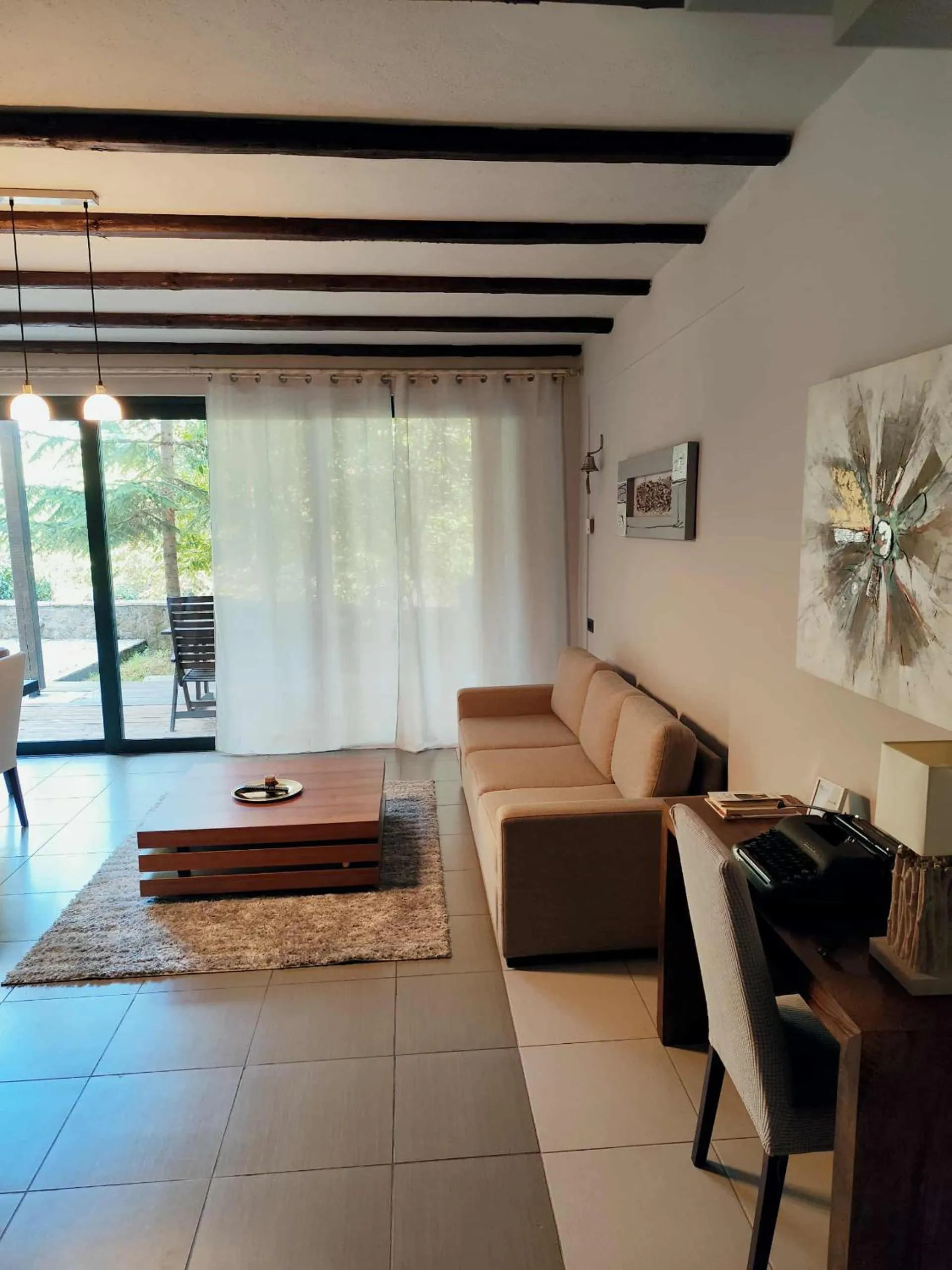 Living room in Vathyskia Guesthouse