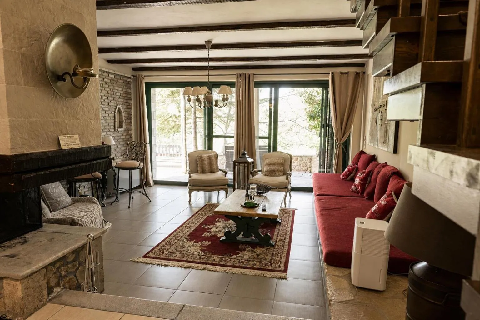Living room in Vathyskia Guesthouse