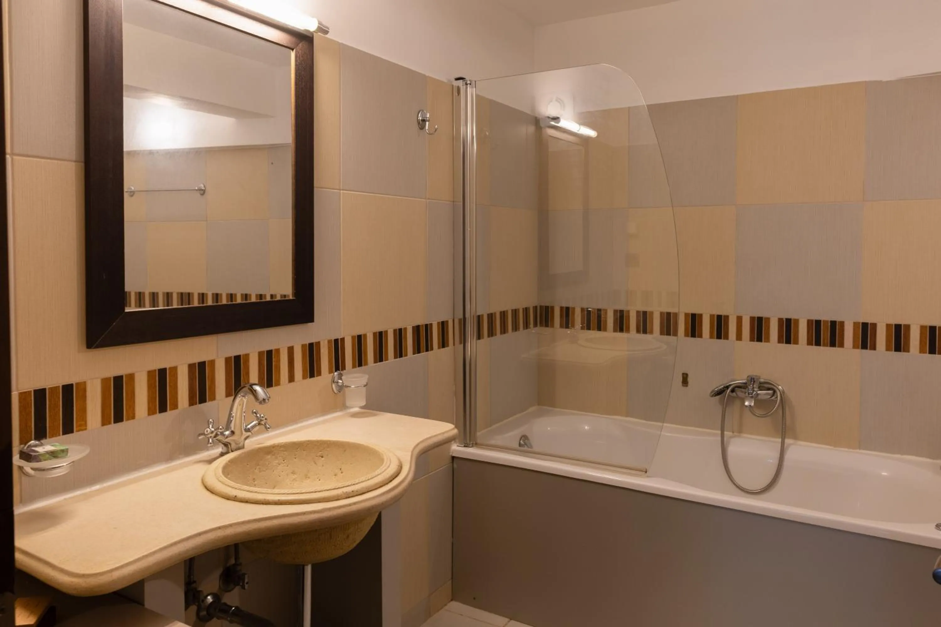 Bathroom in Vathyskia Guesthouse