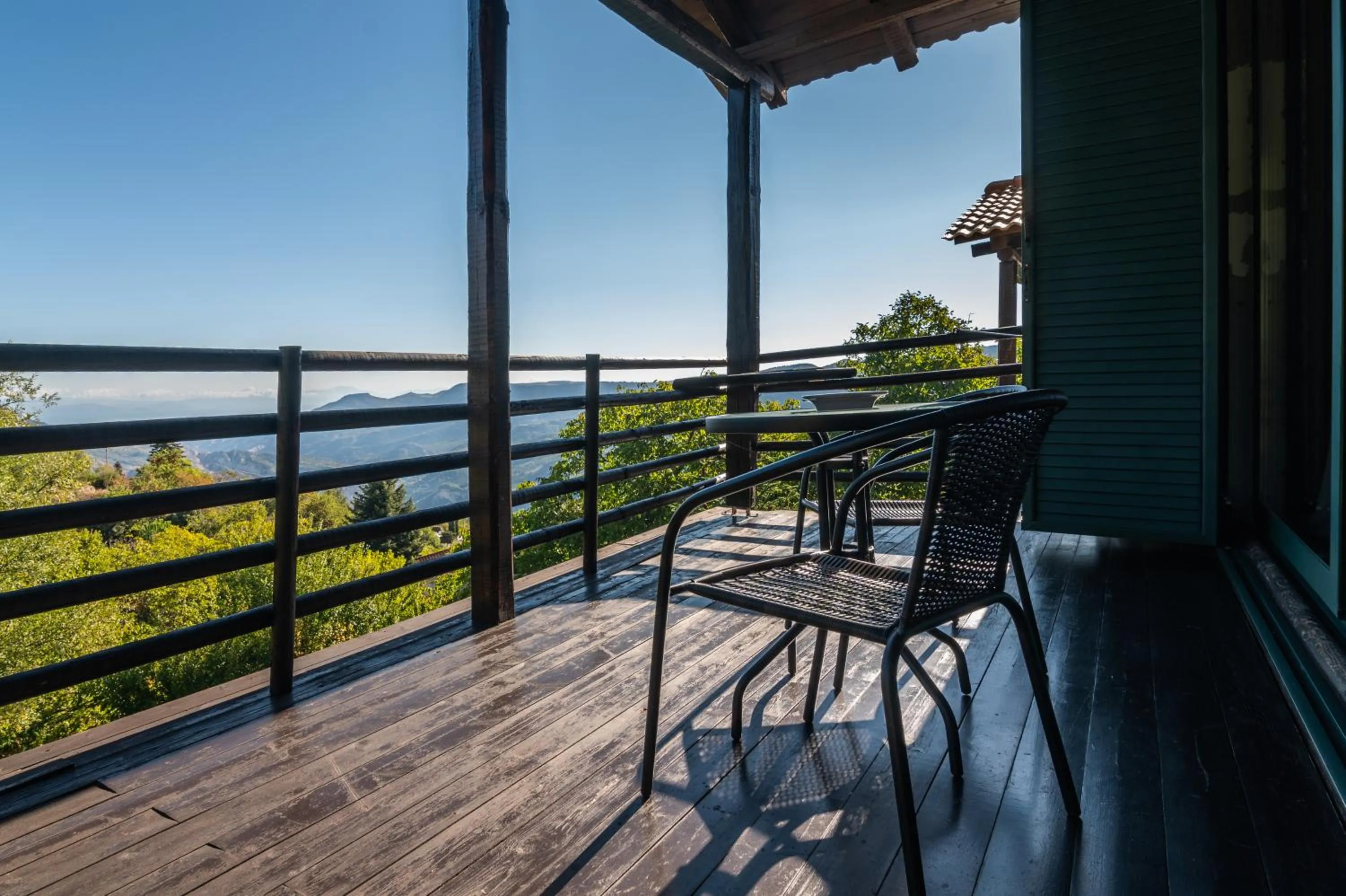 Natural landscape in Vathyskia Guesthouse