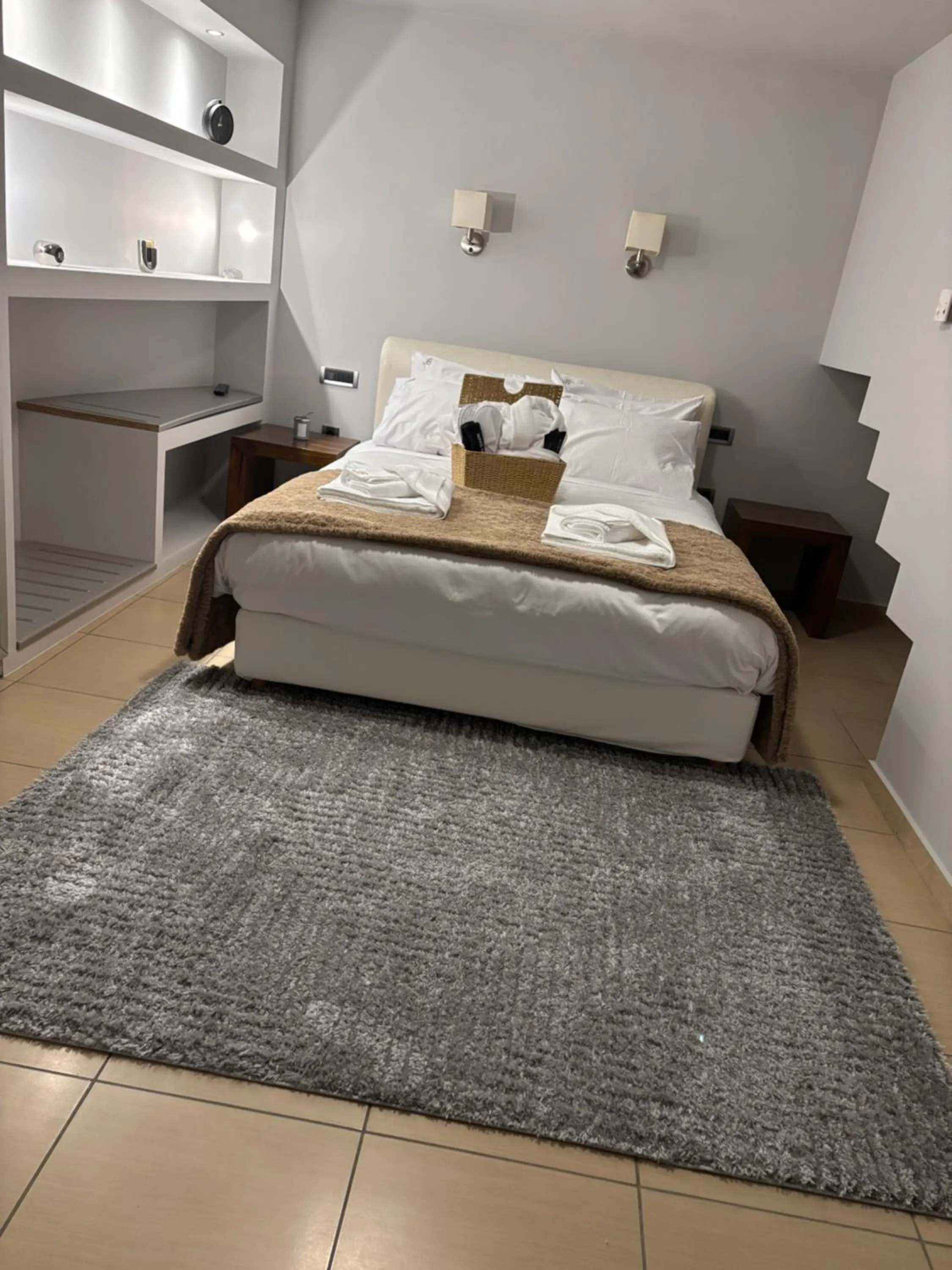 Bed in Vathyskia Guesthouse