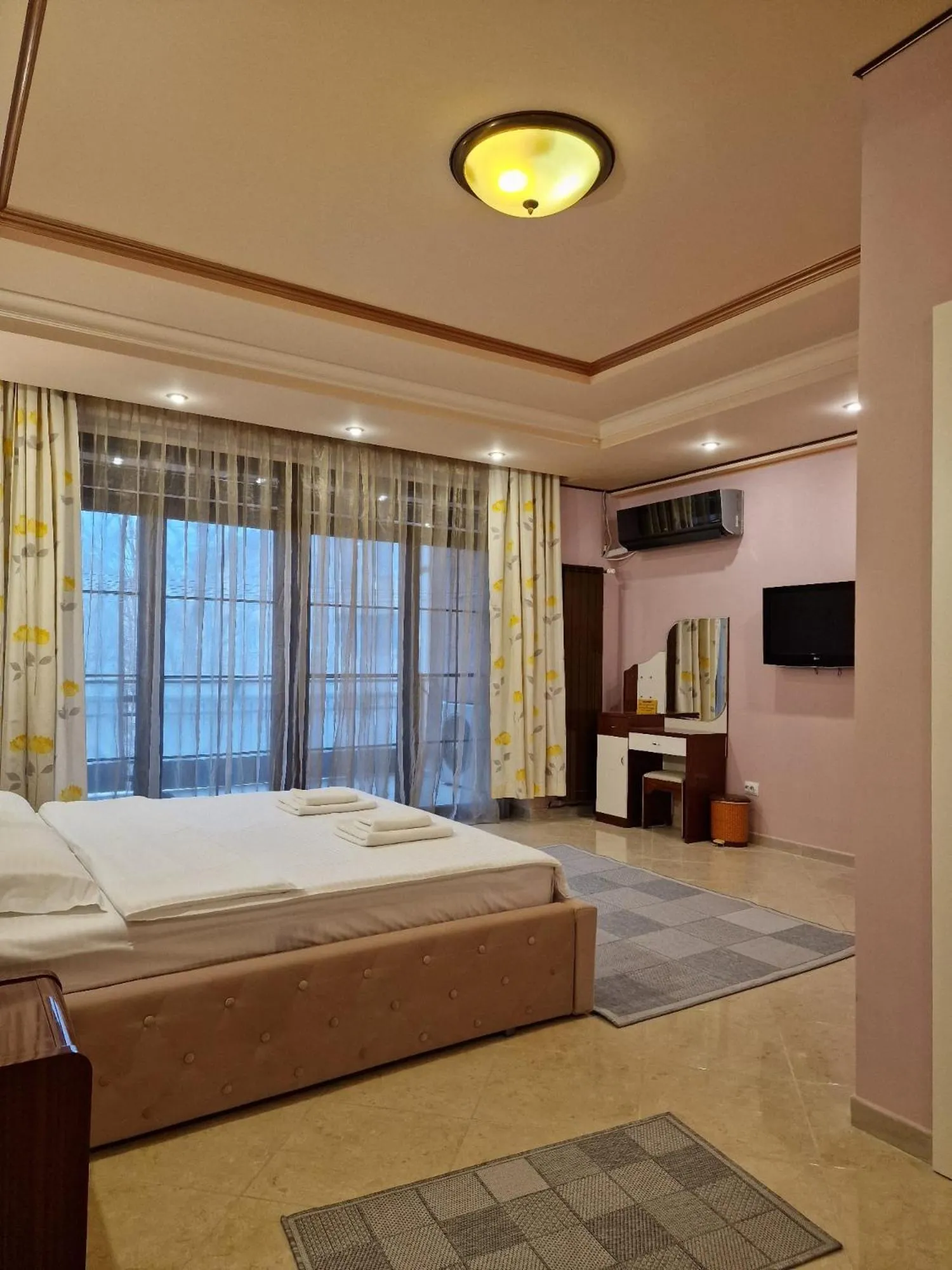 Photo of the whole room, Bed in Francesca Residence