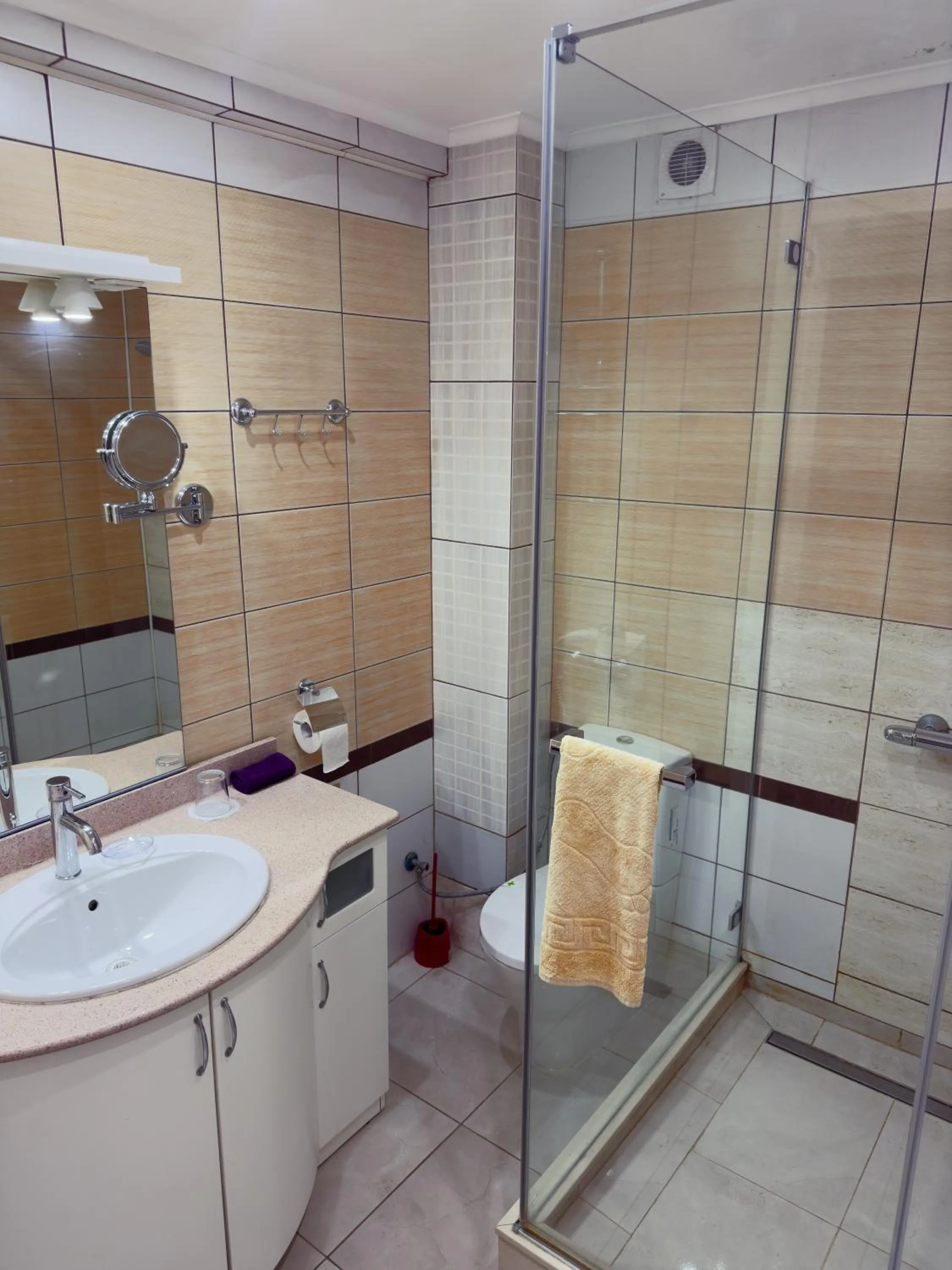 Shower in Francesca Residence