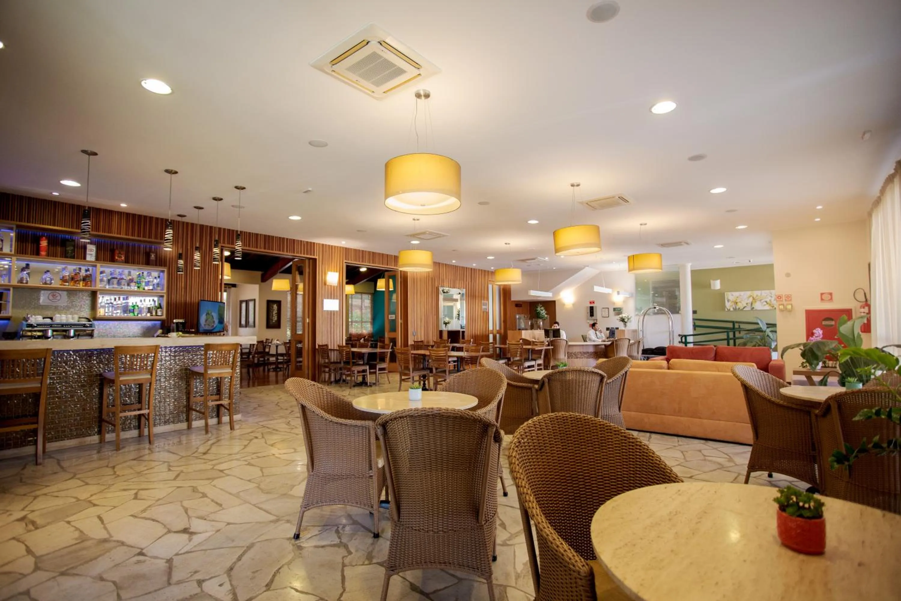 Restaurant/places to eat in LS Villas Hotel & Spa
