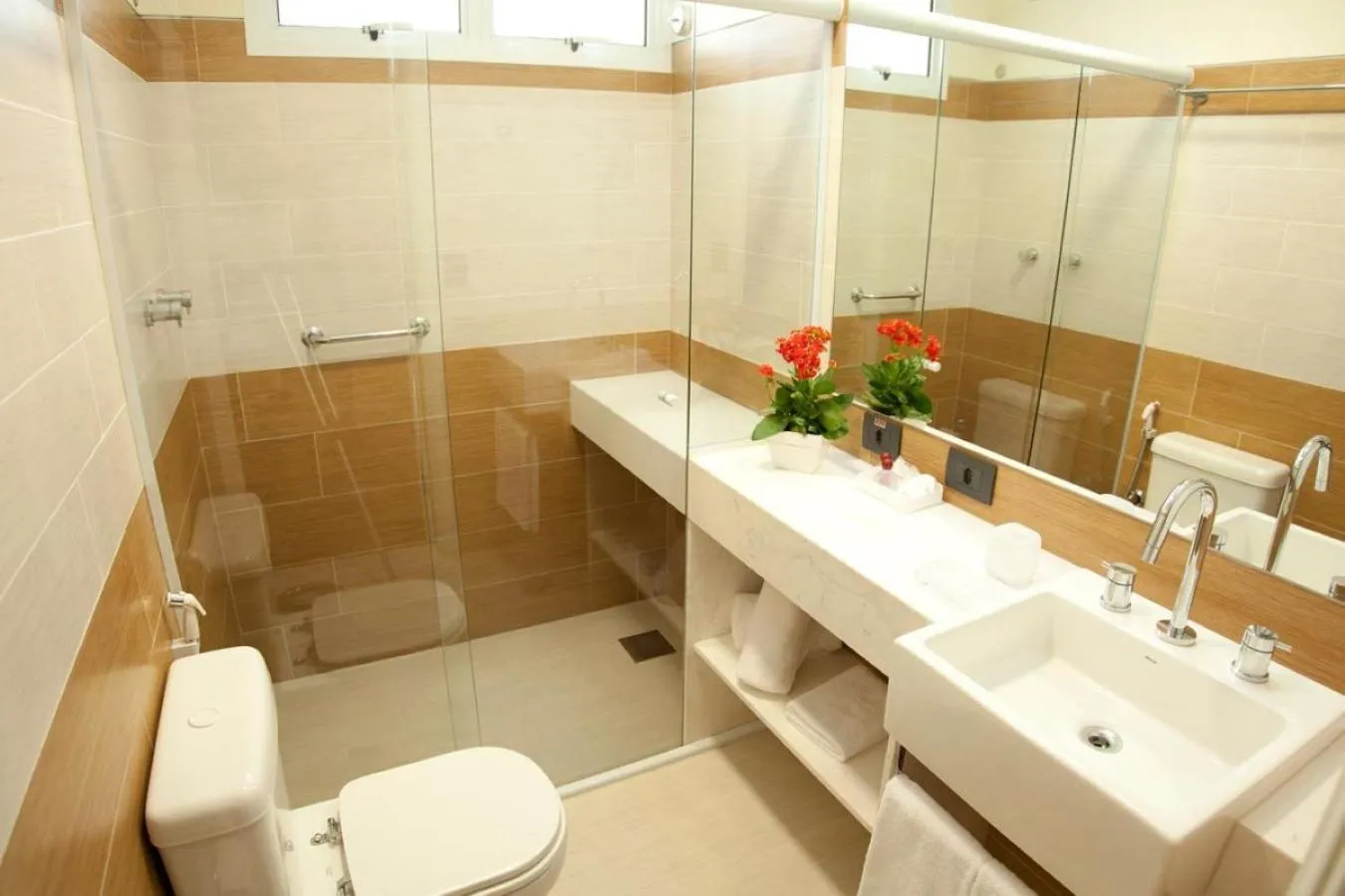 Shower in LS Villas Hotel & Spa